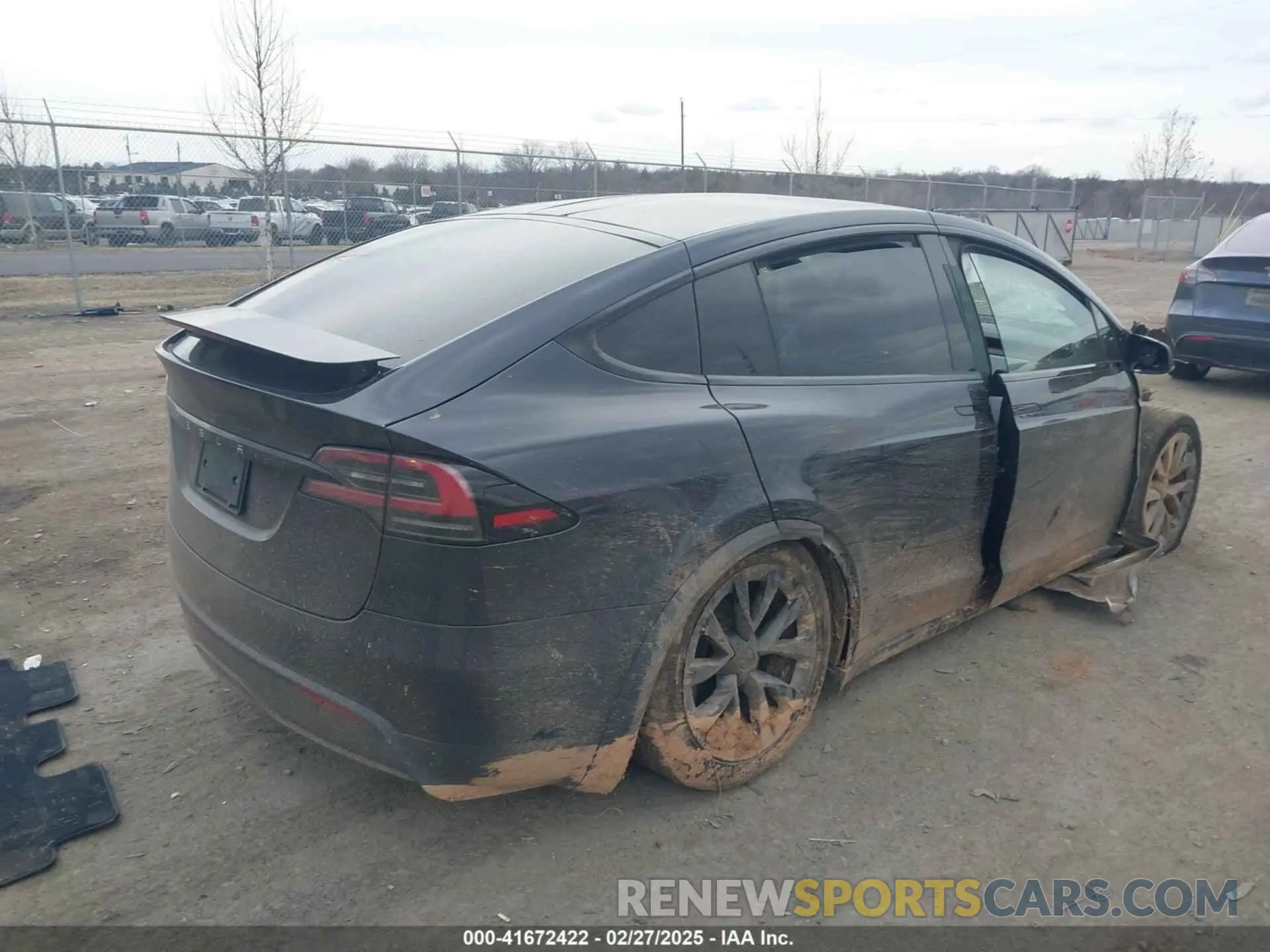 4 Photograph of a damaged car 7SAXCBE56RF435242 TESLA MODEL X 2024