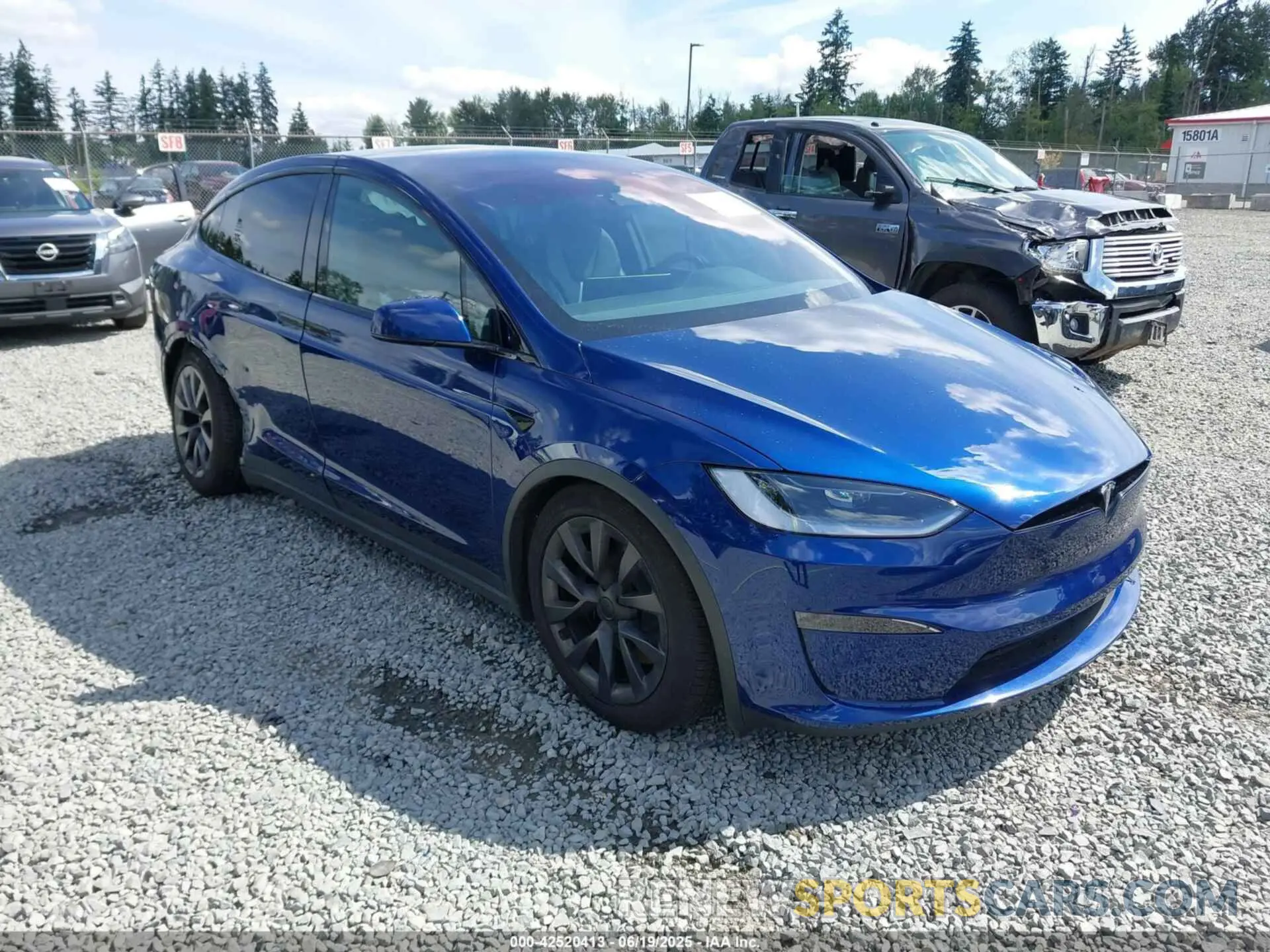 1 Photograph of a damaged car 7SAXCBE5XRF432411 TESLA MODEL X 2024