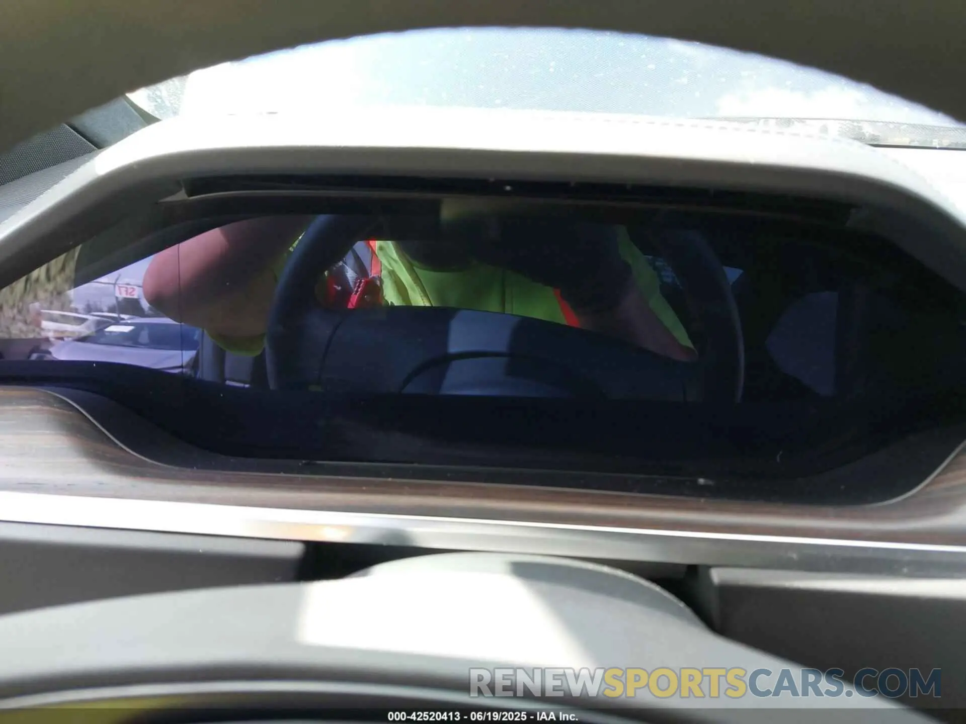 17 Photograph of a damaged car 7SAXCBE5XRF432411 TESLA MODEL X 2024