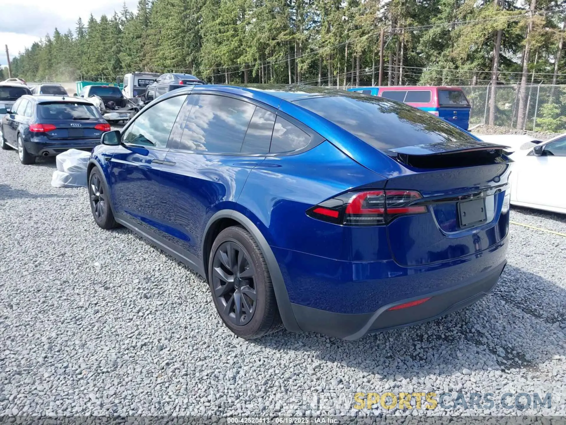 3 Photograph of a damaged car 7SAXCBE5XRF432411 TESLA MODEL X 2024