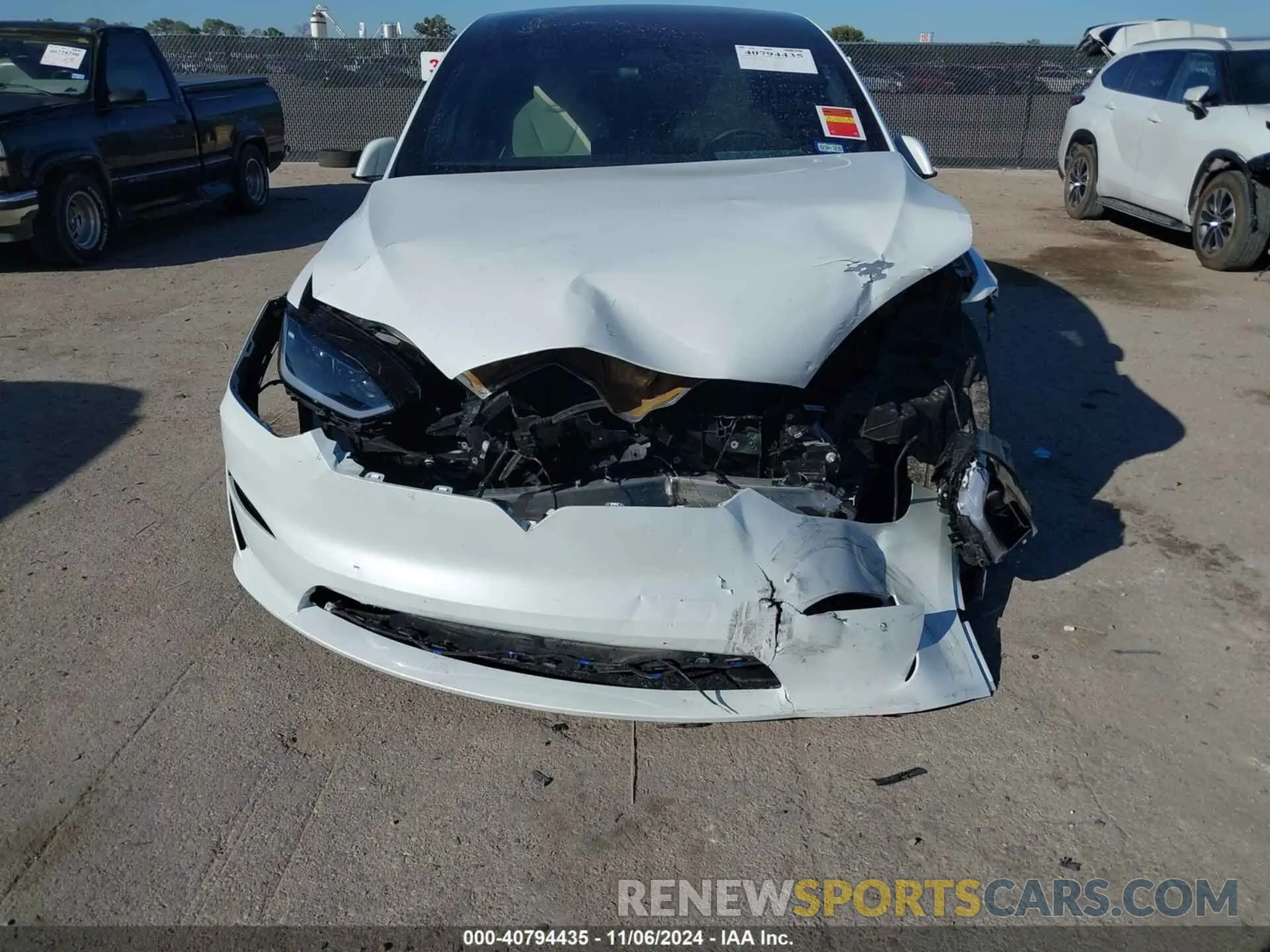 6 Photograph of a damaged car 7SAXCBE5XRF442615 TESLA MODEL X 2024