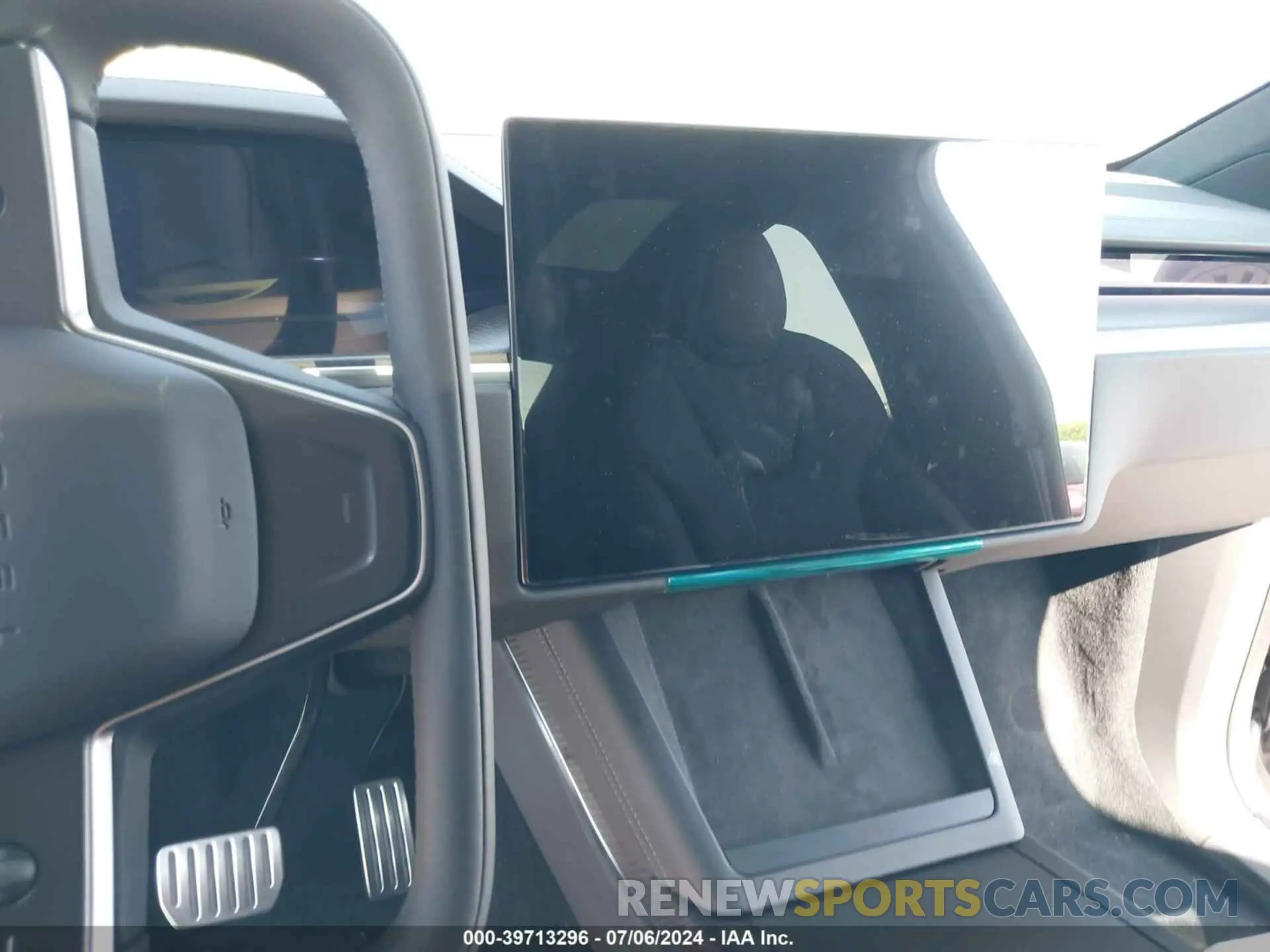 7 Photograph of a damaged car 7SAXCBE66RF447500 TESLA MODEL X 2024