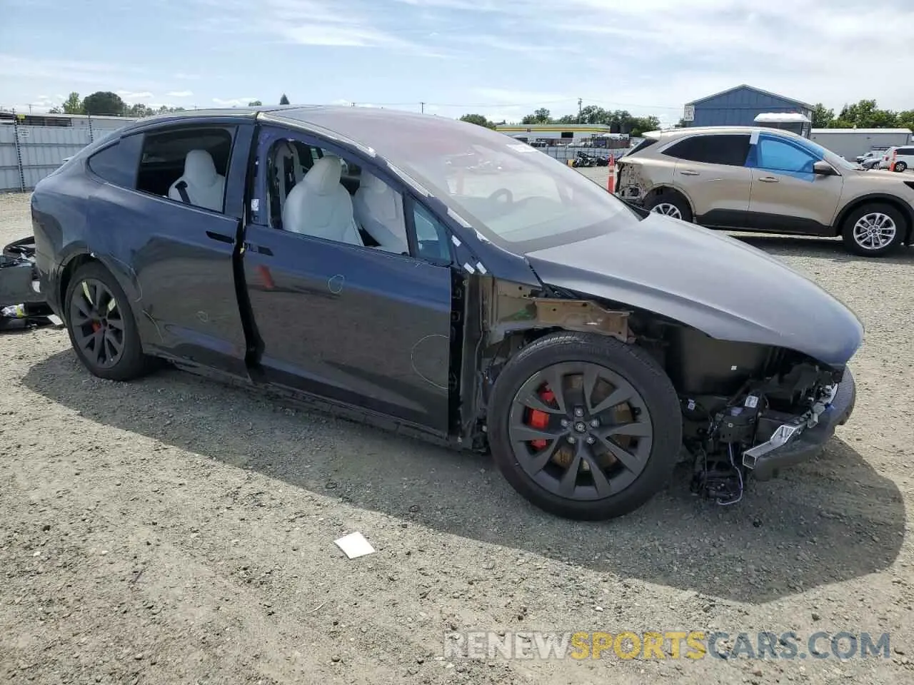 4 Фотография поврежденного автомобиля 7SAXCBE69RF454070 TESLA MODEL X 2024