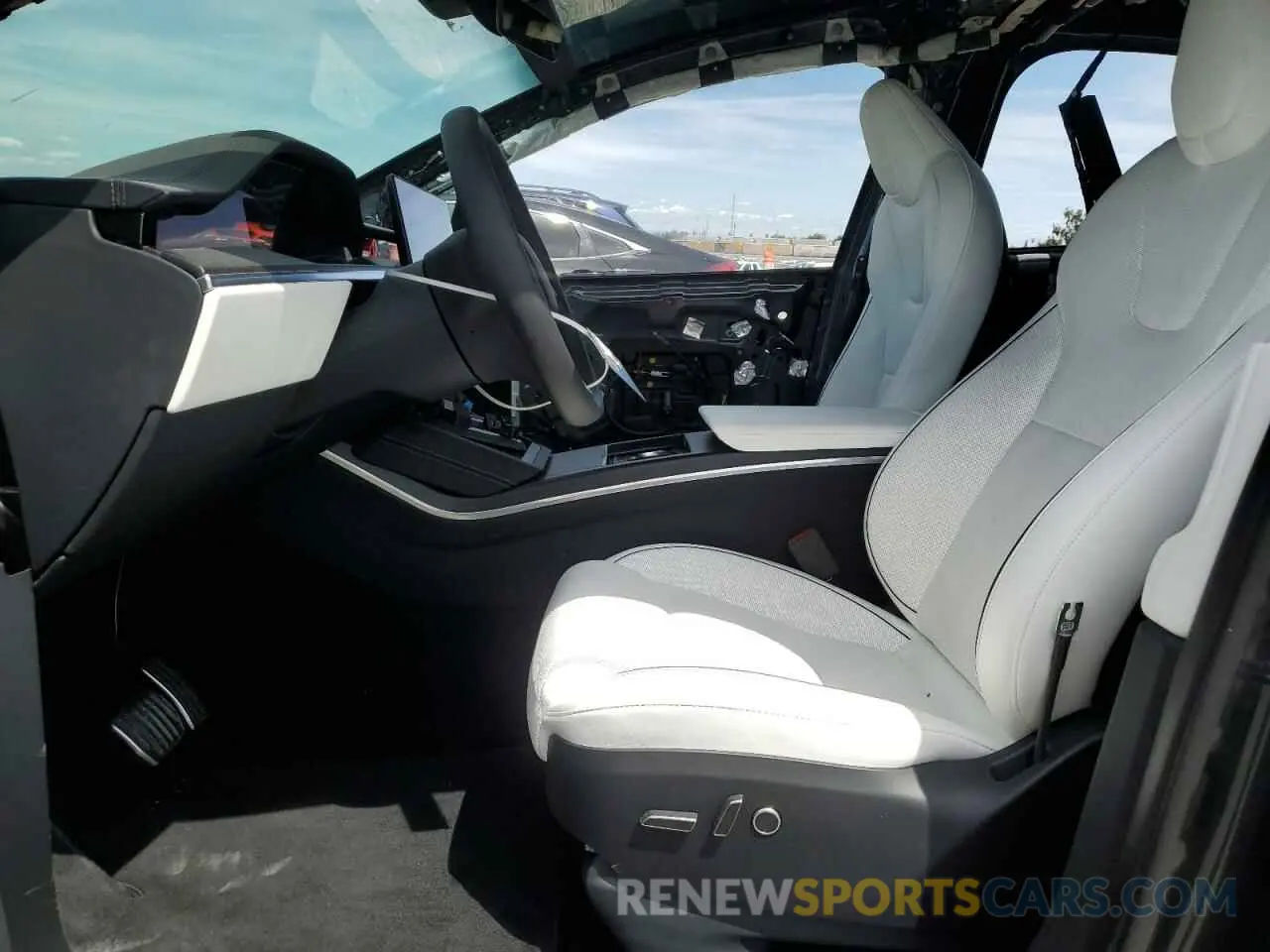 7 Фотография поврежденного автомобиля 7SAXCBE69RF454070 TESLA MODEL X 2024