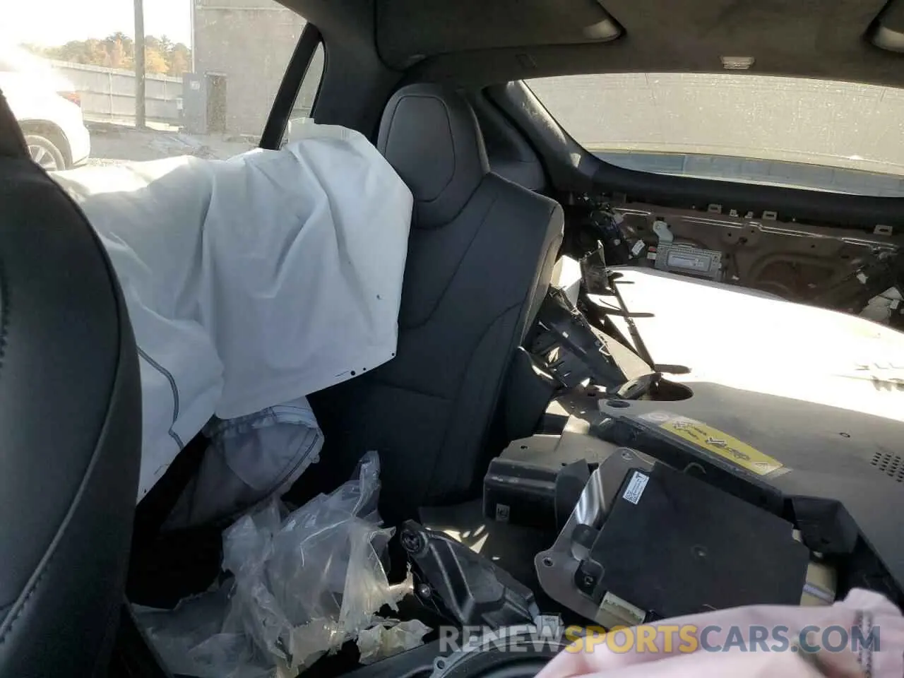 11 Photograph of a damaged car 7SAXCDE57RF442048 TESLA MODEL X 2024