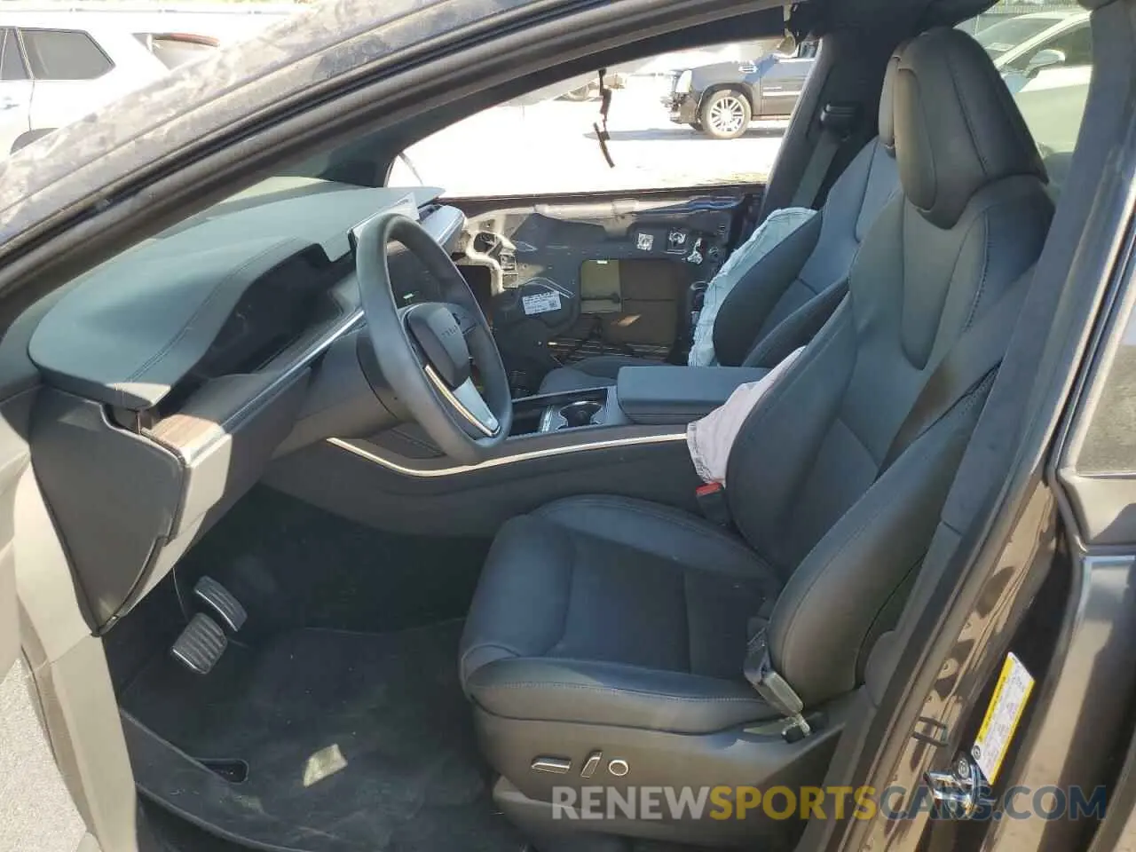 7 Photograph of a damaged car 7SAXCDE57RF442048 TESLA MODEL X 2024