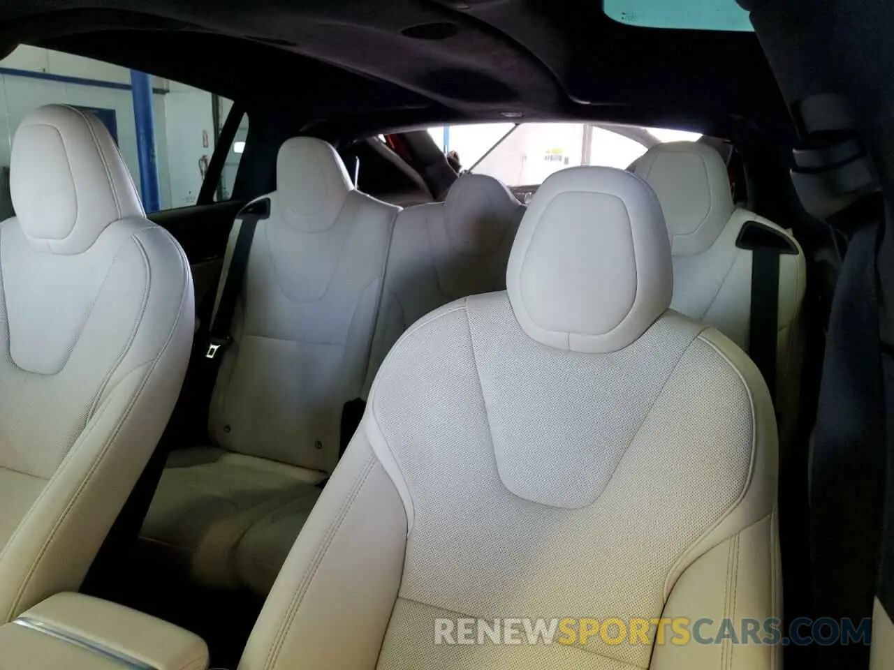 10 Photograph of a damaged car 7SAXCDE5XRF442190 TESLA MODEL X 2024