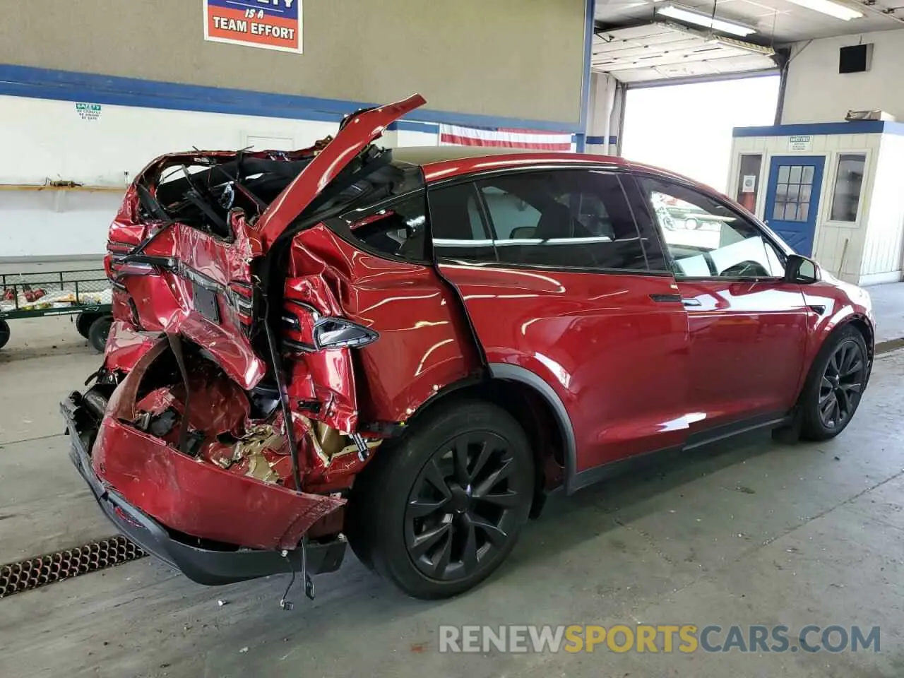 3 Photograph of a damaged car 7SAXCDE5XRF442190 TESLA MODEL X 2024