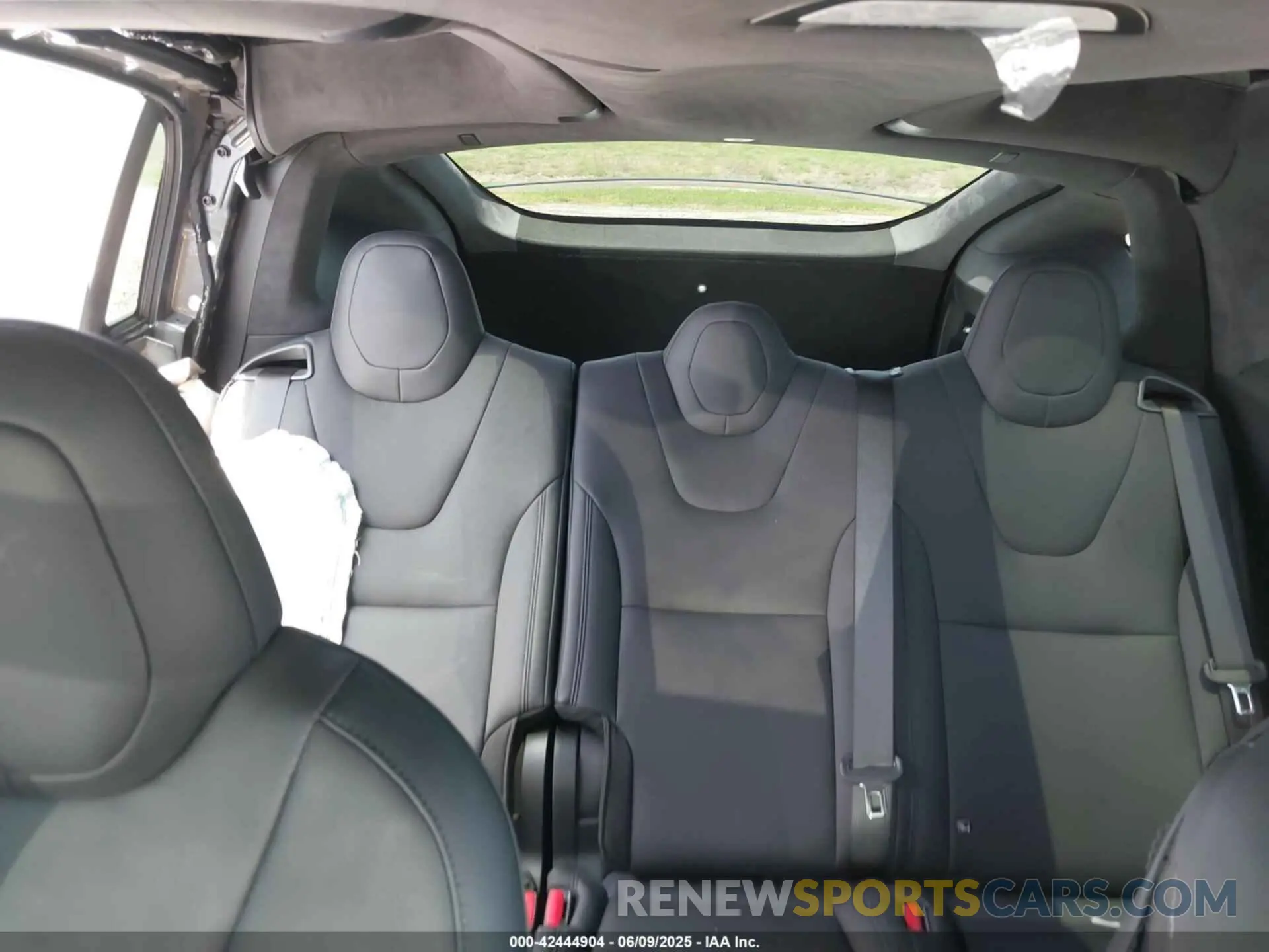 8 Photograph of a damaged car 7SAXCDE54SF462487 TESLA MODEL X 2025