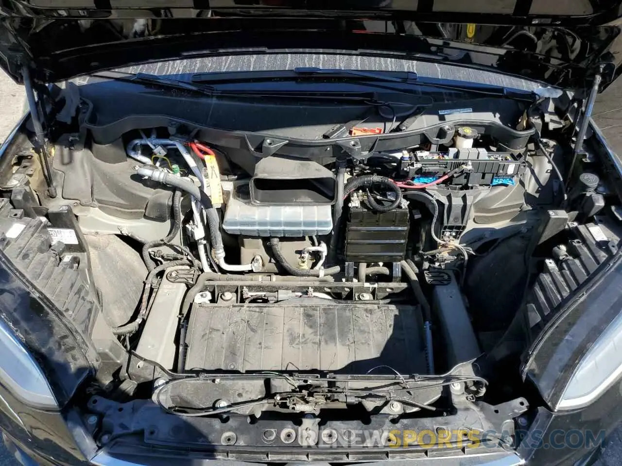 12 Photograph of a damaged car 5YJXCBE46KF185298 TESLA MODEL Y 2019