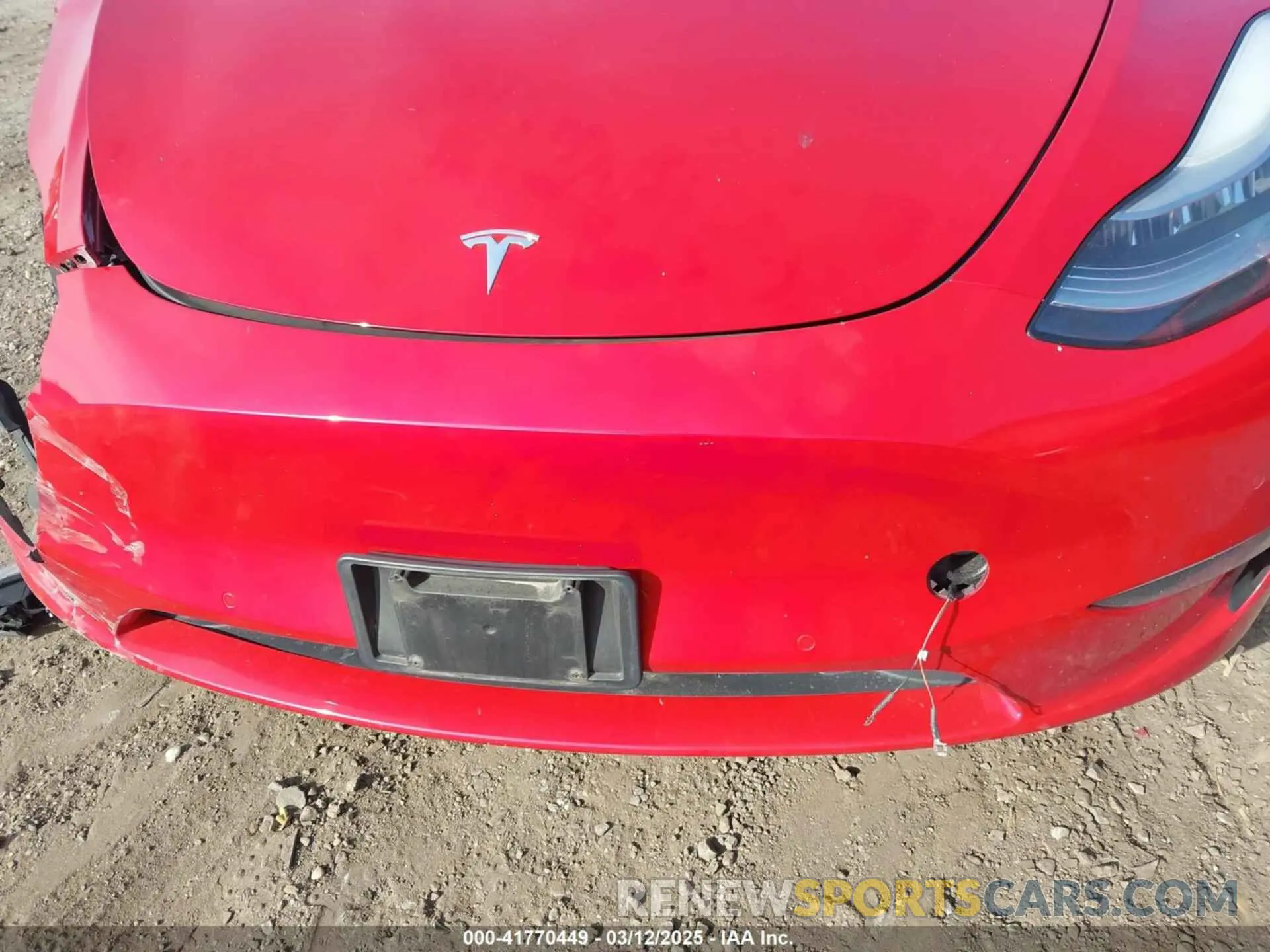 10 Photograph of a damaged car 5YJYGDEE0LF020037 TESLA MODEL Y 2020