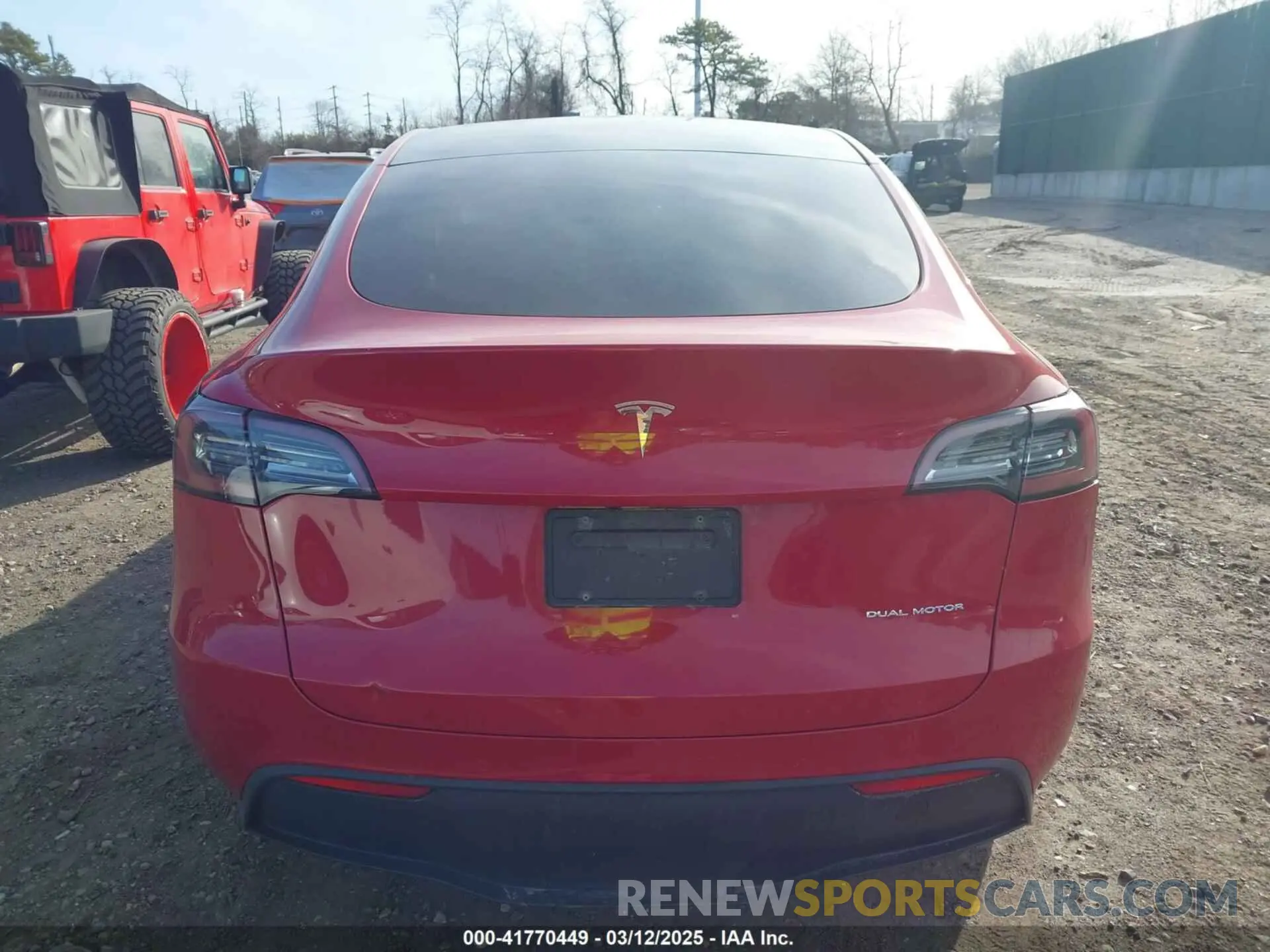 16 Photograph of a damaged car 5YJYGDEE0LF020037 TESLA MODEL Y 2020