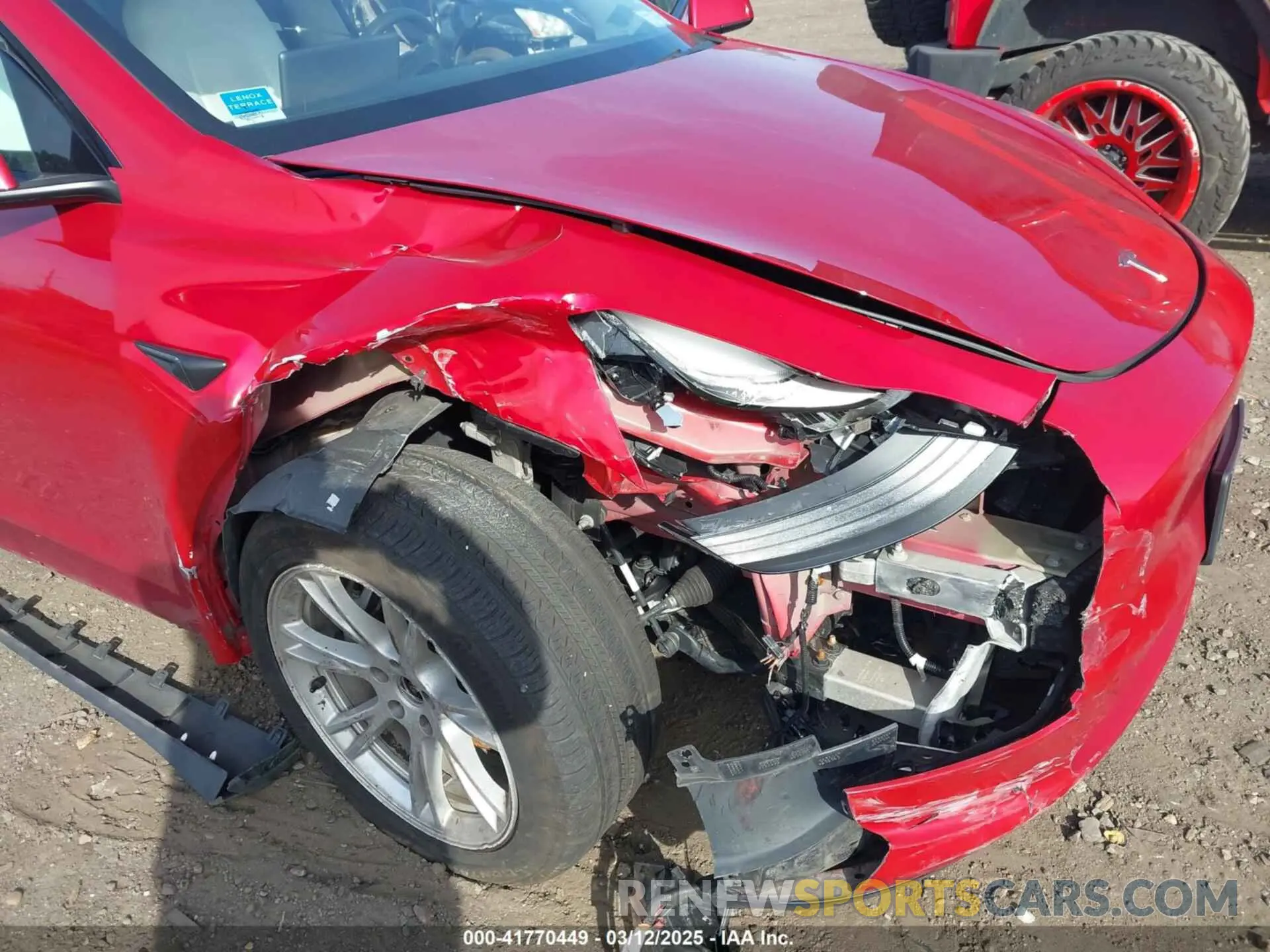 6 Photograph of a damaged car 5YJYGDEE0LF020037 TESLA MODEL Y 2020