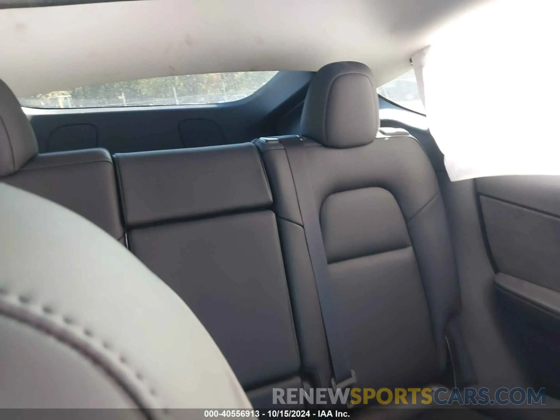 8 Photograph of a damaged car 5YJYGDEE0LF041762 TESLA MODEL Y 2020