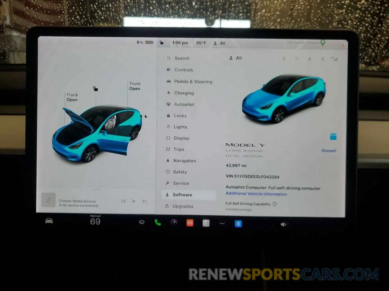 9 Photograph of a damaged car 5YJYGDEE0LF043284 TESLA MODEL Y 2020