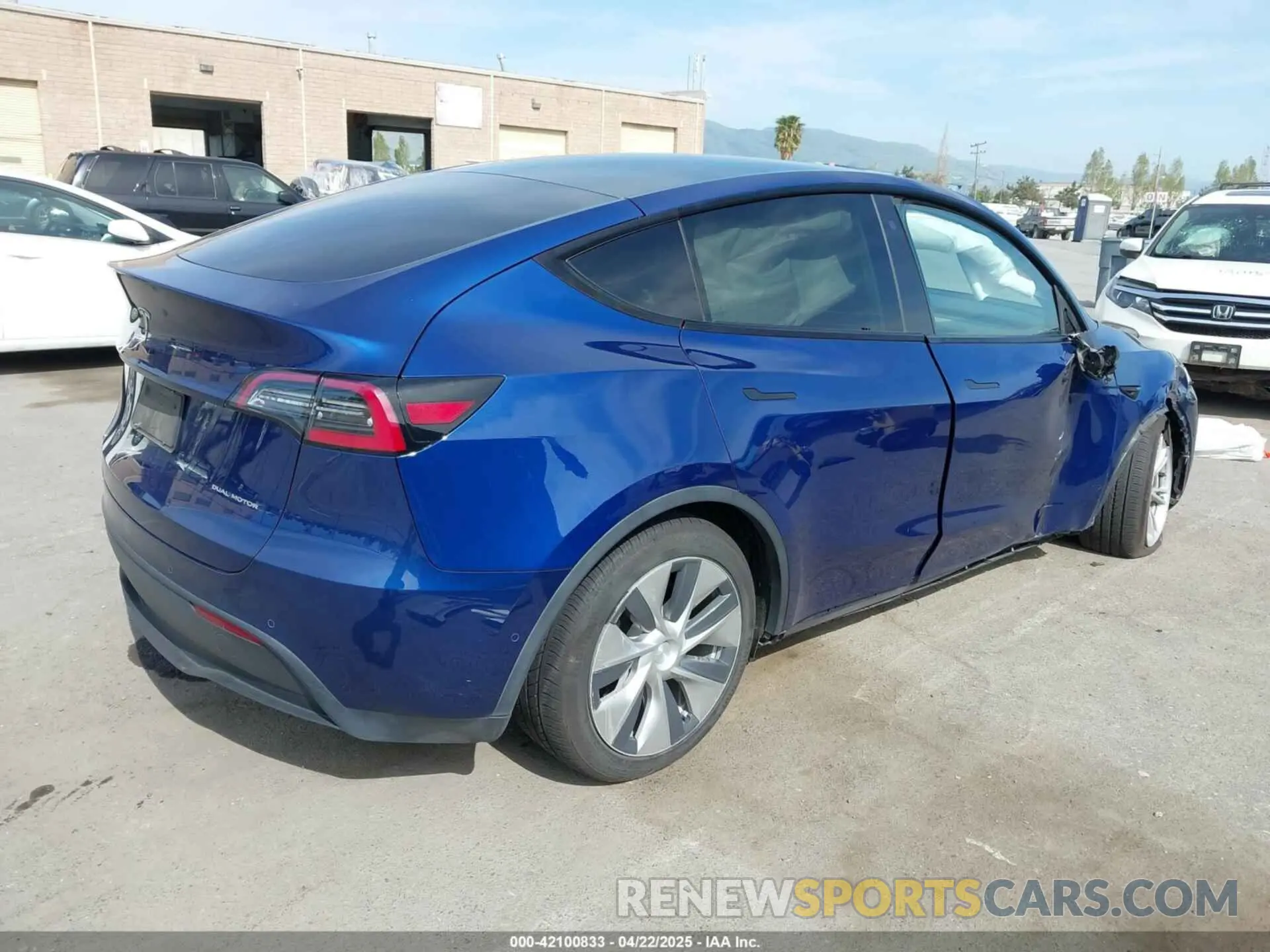 4 Photograph of a damaged car 5YJYGDEE1LF006227 TESLA MODEL Y 2020