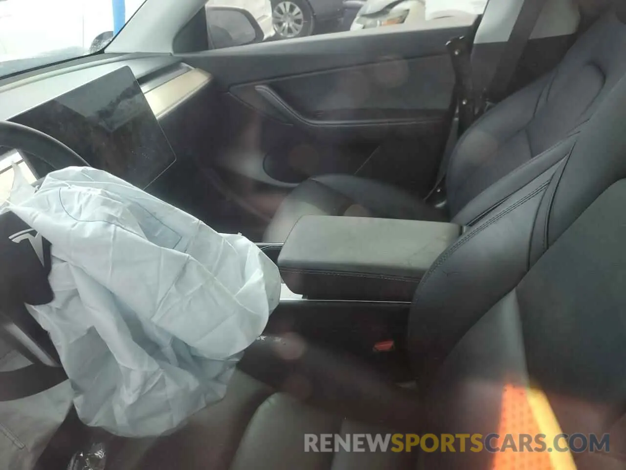 7 Photograph of a damaged car 5YJYGDEE1LF009967 TESLA MODEL Y 2020