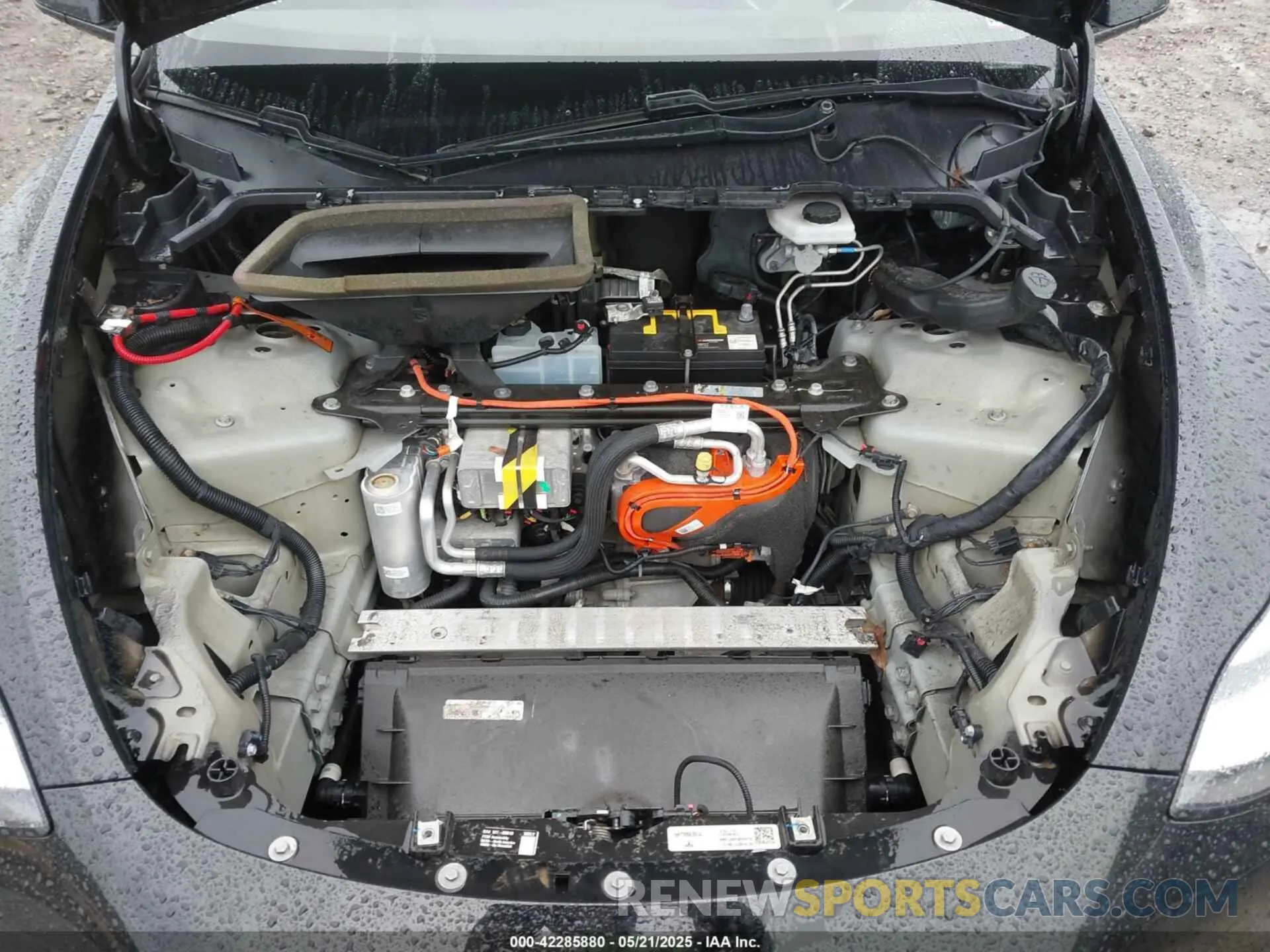 10 Photograph of a damaged car 5YJYGDEE1LF012481 TESLA MODEL Y 2020