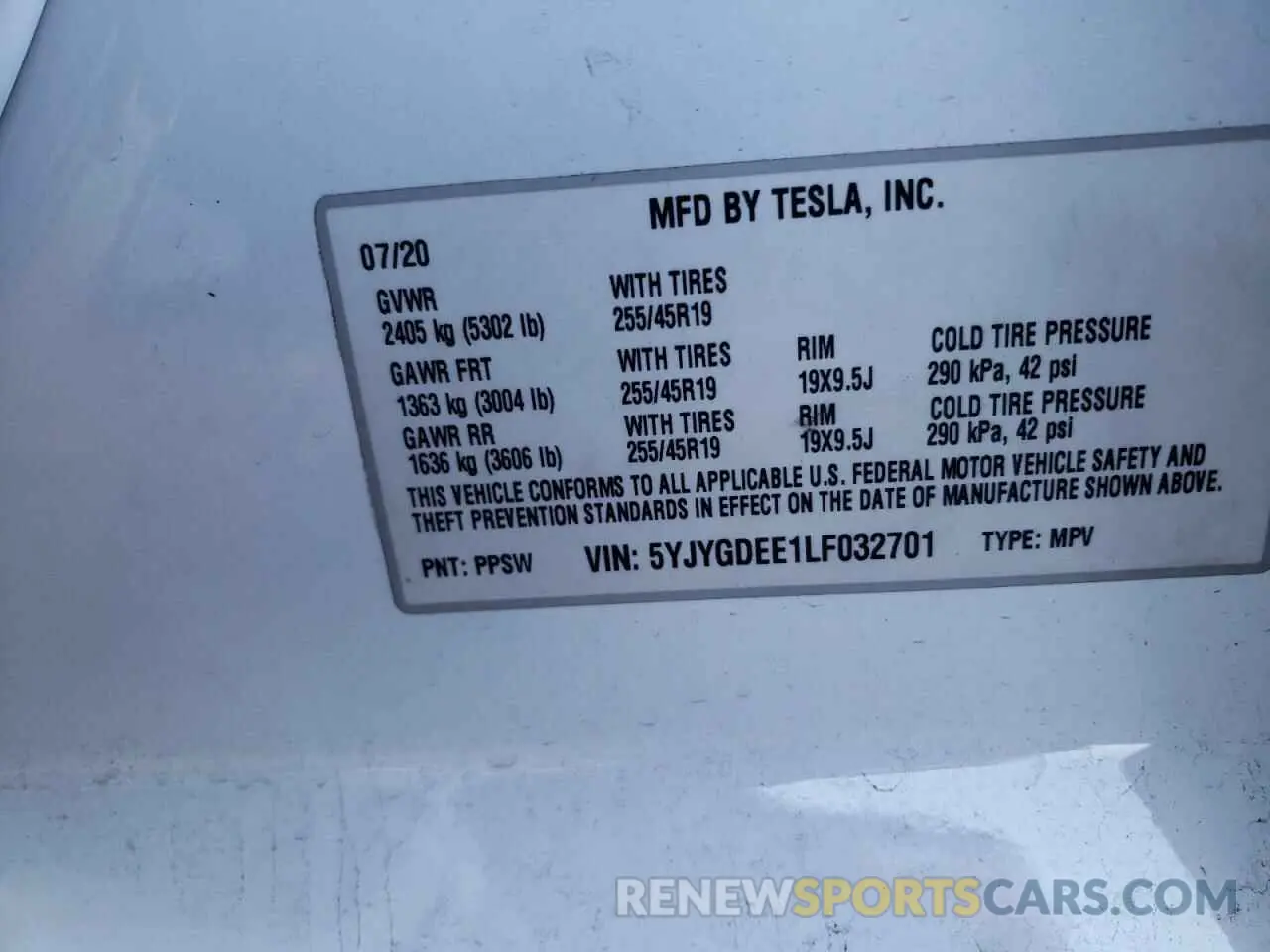 10 Photograph of a damaged car 5YJYGDEE1LF032701 TESLA MODEL Y 2020