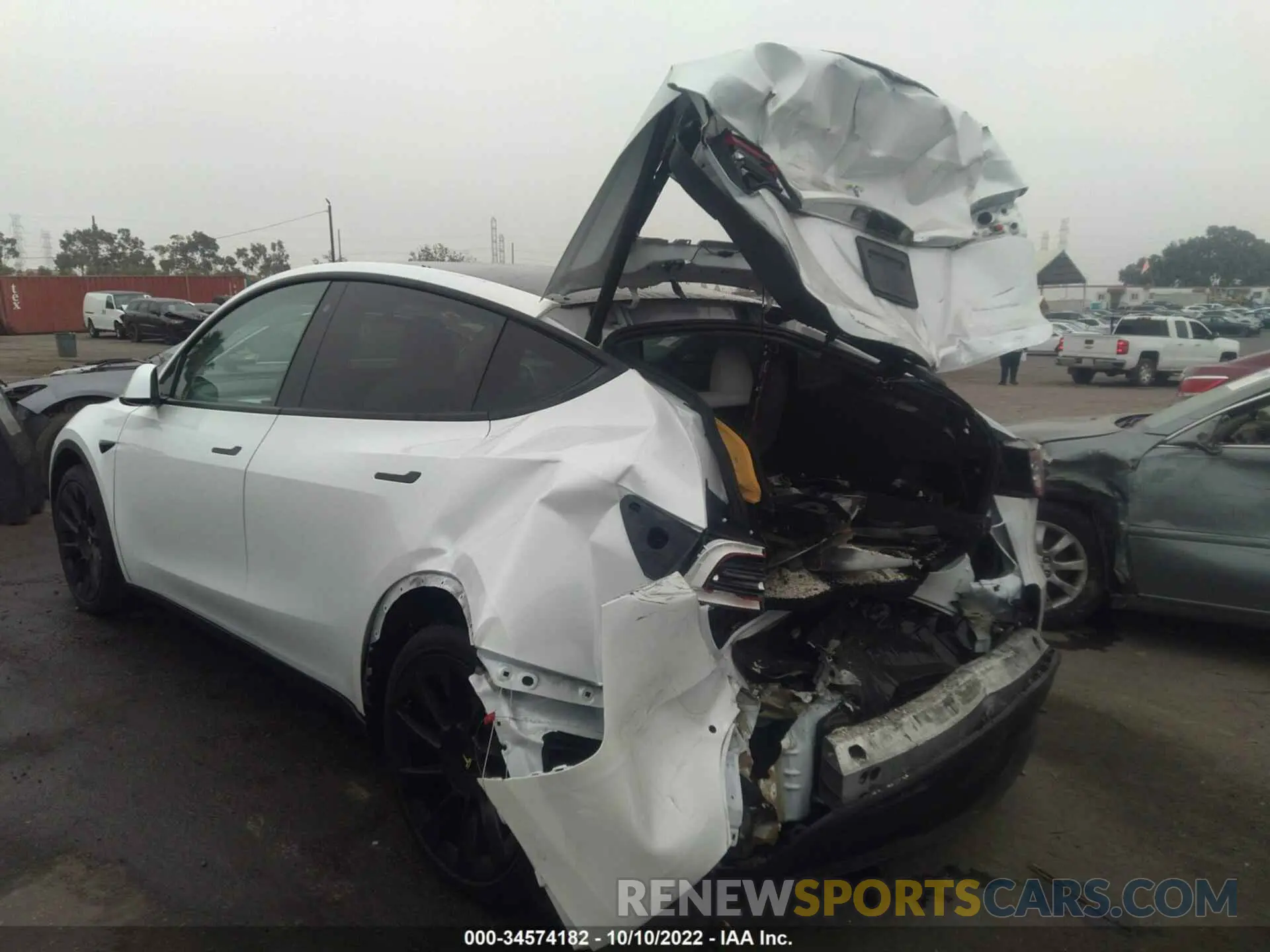 3 Photograph of a damaged car 5YJYGDEE1LF058683 TESLA MODEL Y 2020