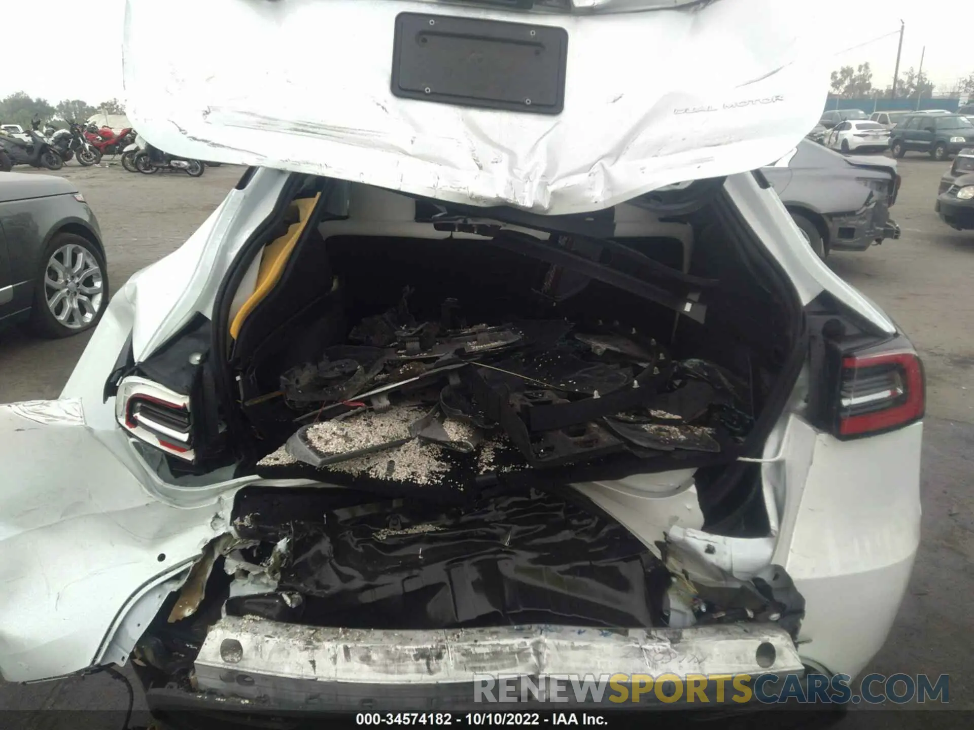 6 Photograph of a damaged car 5YJYGDEE1LF058683 TESLA MODEL Y 2020