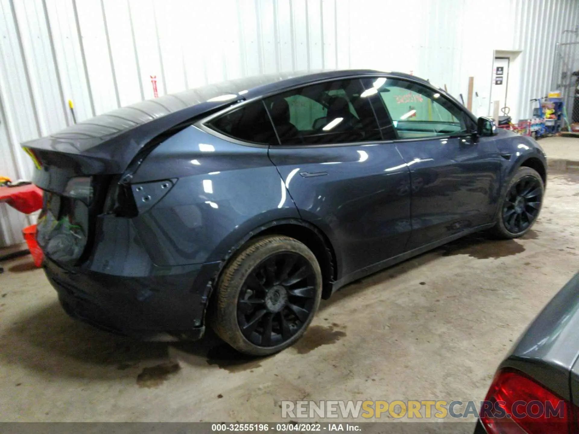 4 Photograph of a damaged car 5YJYGDEE2LF008231 TESLA MODEL Y 2020