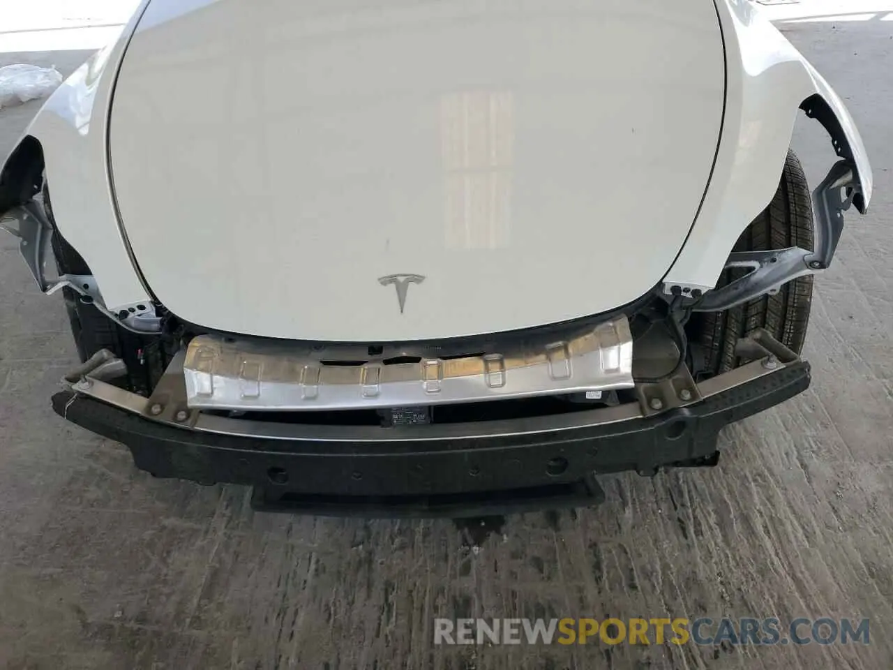 11 Photograph of a damaged car 5YJYGDEE2LF014479 TESLA MODEL Y 2020
