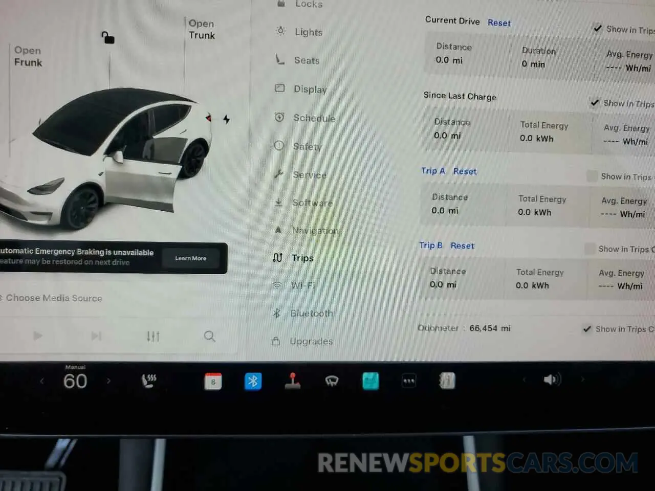 9 Photograph of a damaged car 5YJYGDEE2LF014479 TESLA MODEL Y 2020