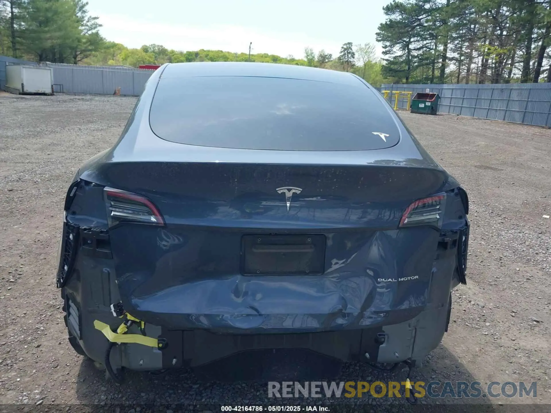 16 Photograph of a damaged car 5YJYGDEE2LF029385 TESLA MODEL Y 2020