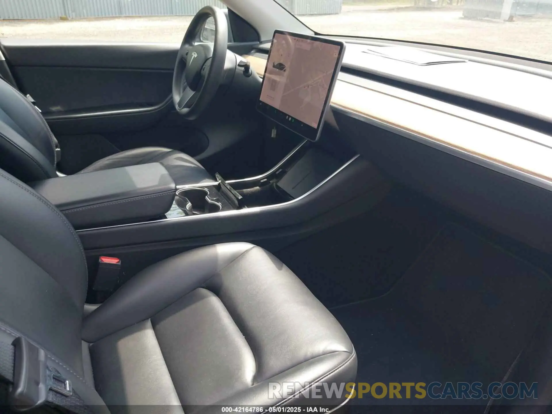 5 Photograph of a damaged car 5YJYGDEE2LF029385 TESLA MODEL Y 2020