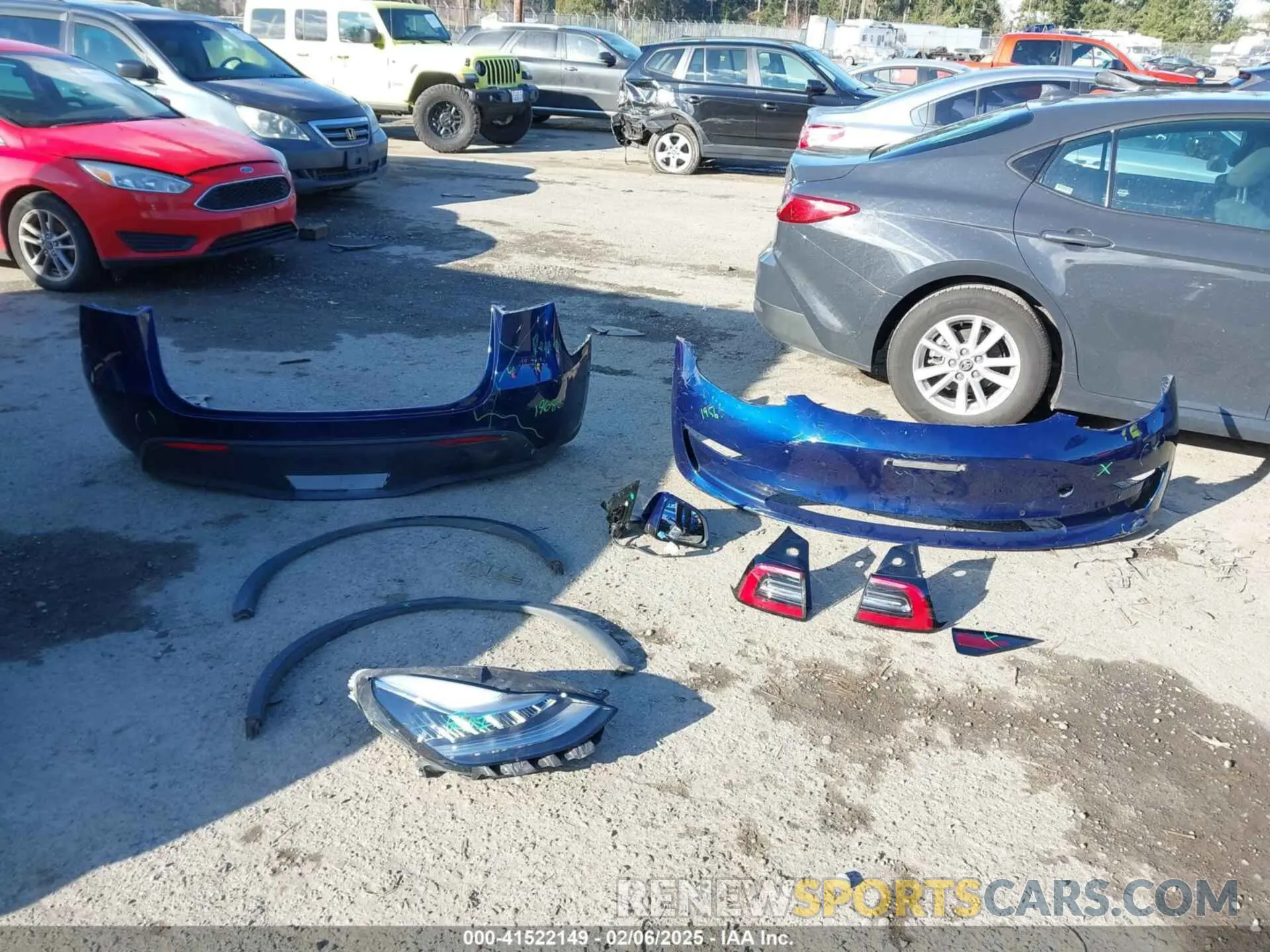 12 Photograph of a damaged car 5YJYGDEE2LF031136 TESLA MODEL Y 2020