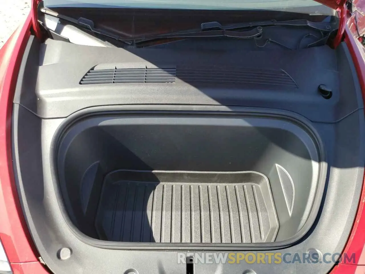 11 Photograph of a damaged car 5YJYGDEE2LF040404 TESLA MODEL Y 2020