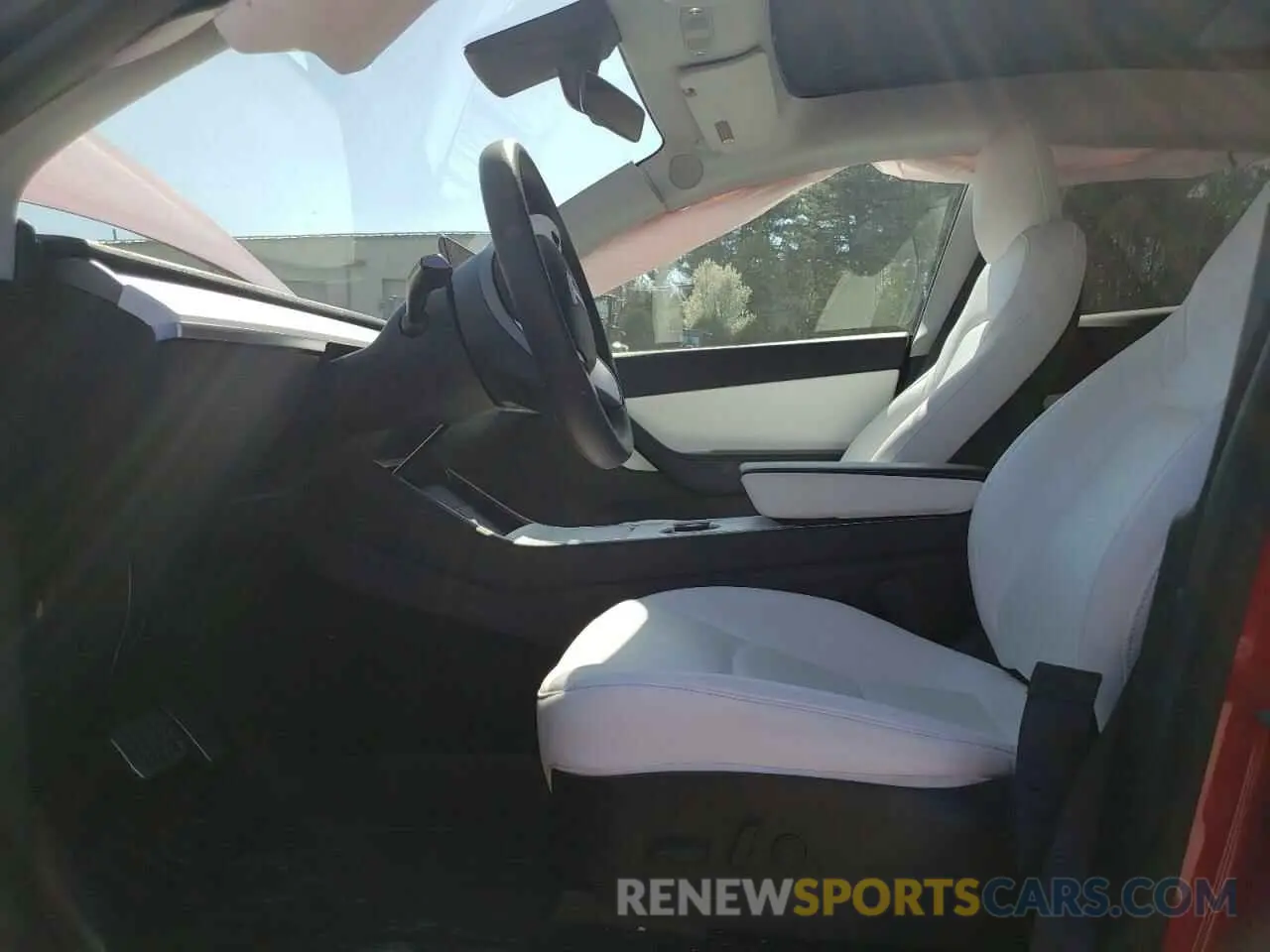 7 Photograph of a damaged car 5YJYGDEE2LF040404 TESLA MODEL Y 2020