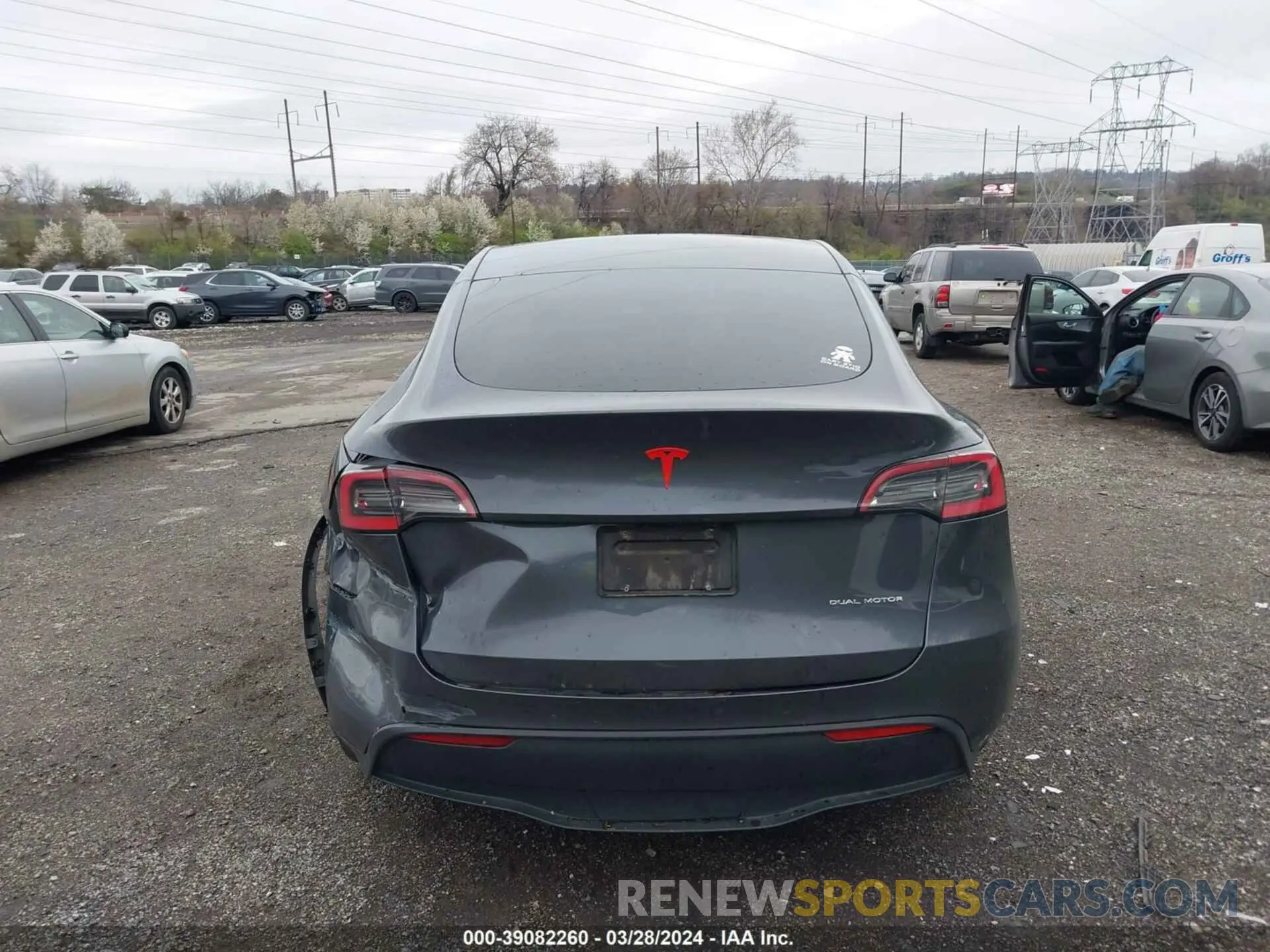 17 Photograph of a damaged car 5YJYGDEE2LF045859 TESLA MODEL Y 2020