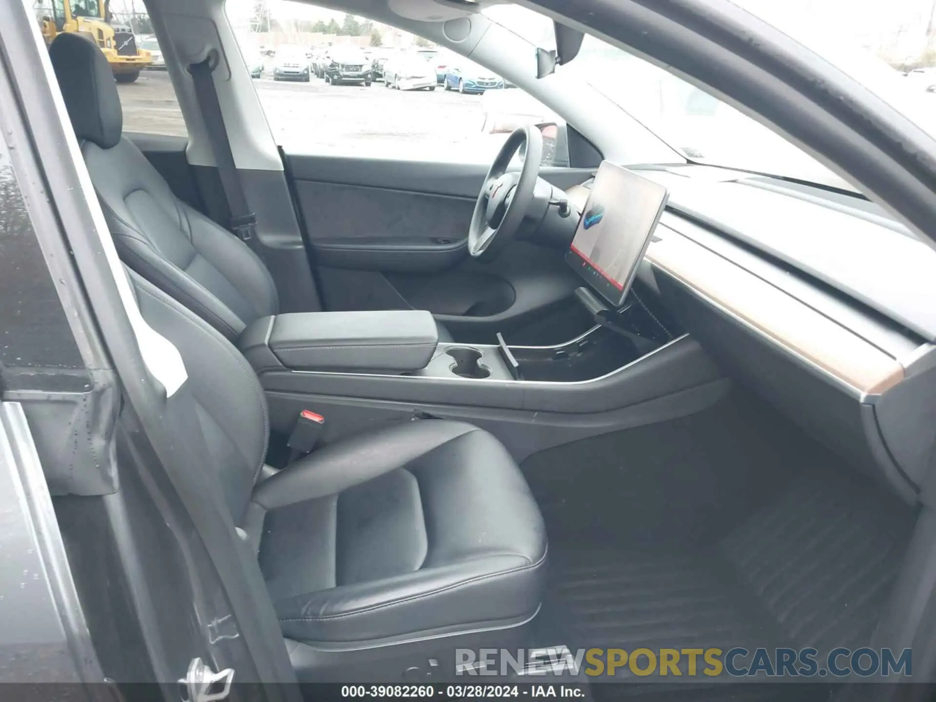 5 Photograph of a damaged car 5YJYGDEE2LF045859 TESLA MODEL Y 2020