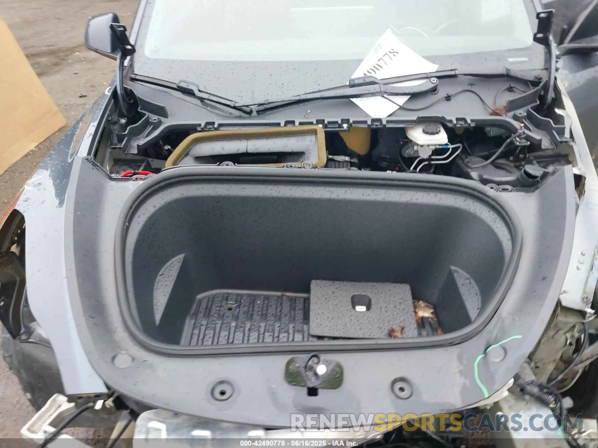 10 Фотография поврежденного автомобиля 5YJYGDEE2LF048017 TESLA MODEL Y 2020