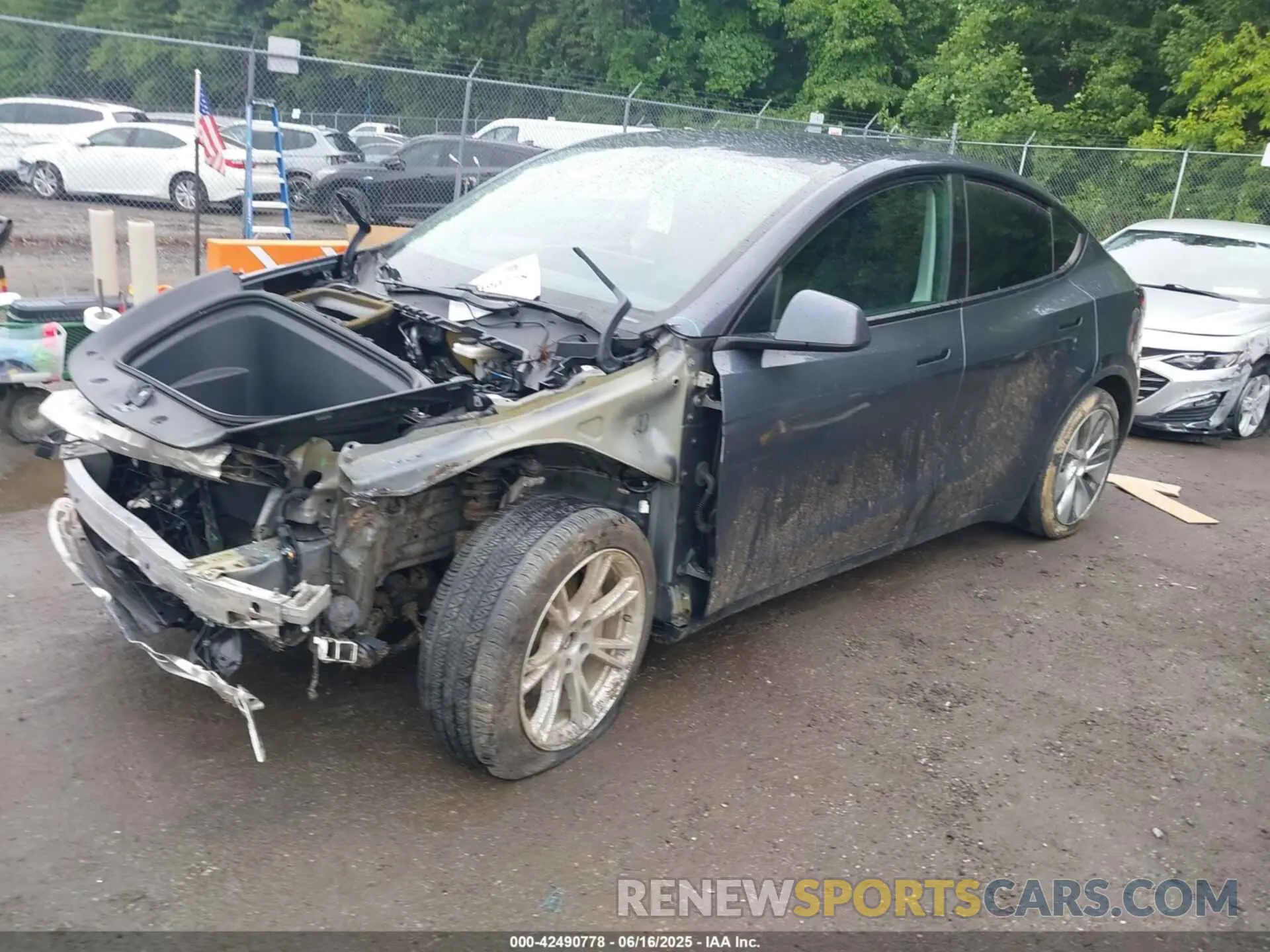 2 Фотография поврежденного автомобиля 5YJYGDEE2LF048017 TESLA MODEL Y 2020