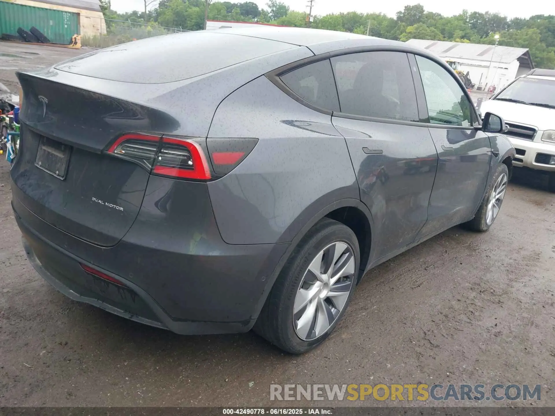 4 Фотография поврежденного автомобиля 5YJYGDEE2LF048017 TESLA MODEL Y 2020