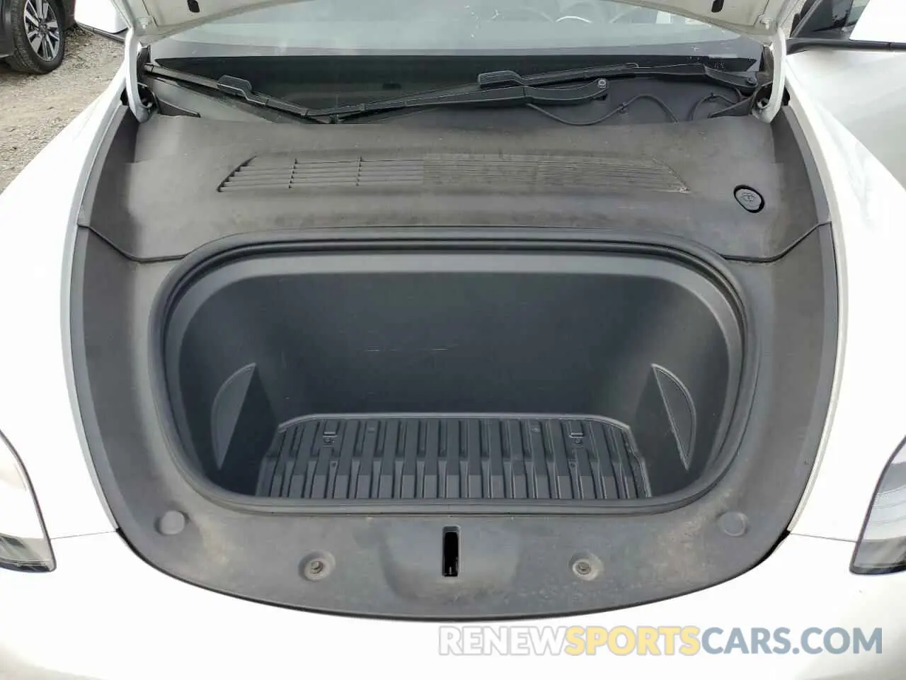 12 Photograph of a damaged car 5YJYGDEE2LF050558 TESLA MODEL Y 2020
