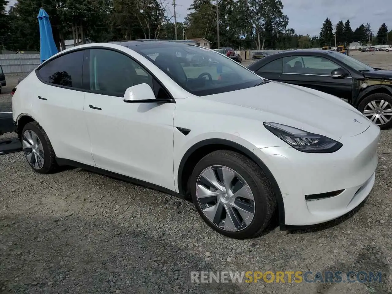 4 Photograph of a damaged car 5YJYGDEE2LF050558 TESLA MODEL Y 2020