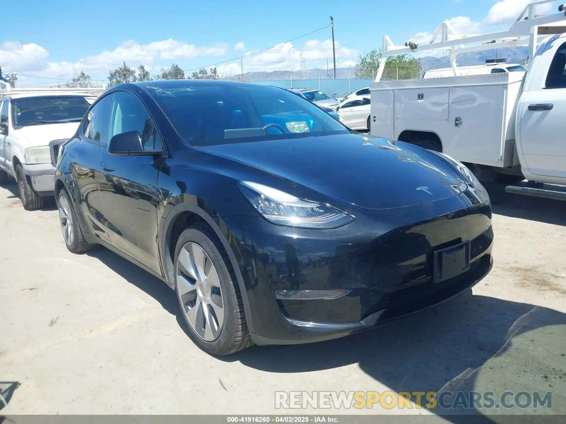 1 Photograph of a damaged car 5YJYGDEE2LF059177 TESLA MODEL Y 2020
