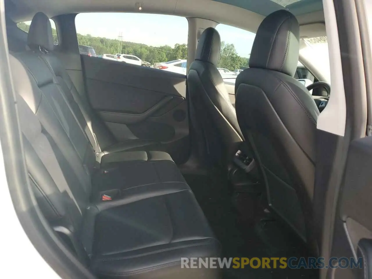 10 Photograph of a damaged car 5YJYGDEE3LF012837 TESLA MODEL Y 2020