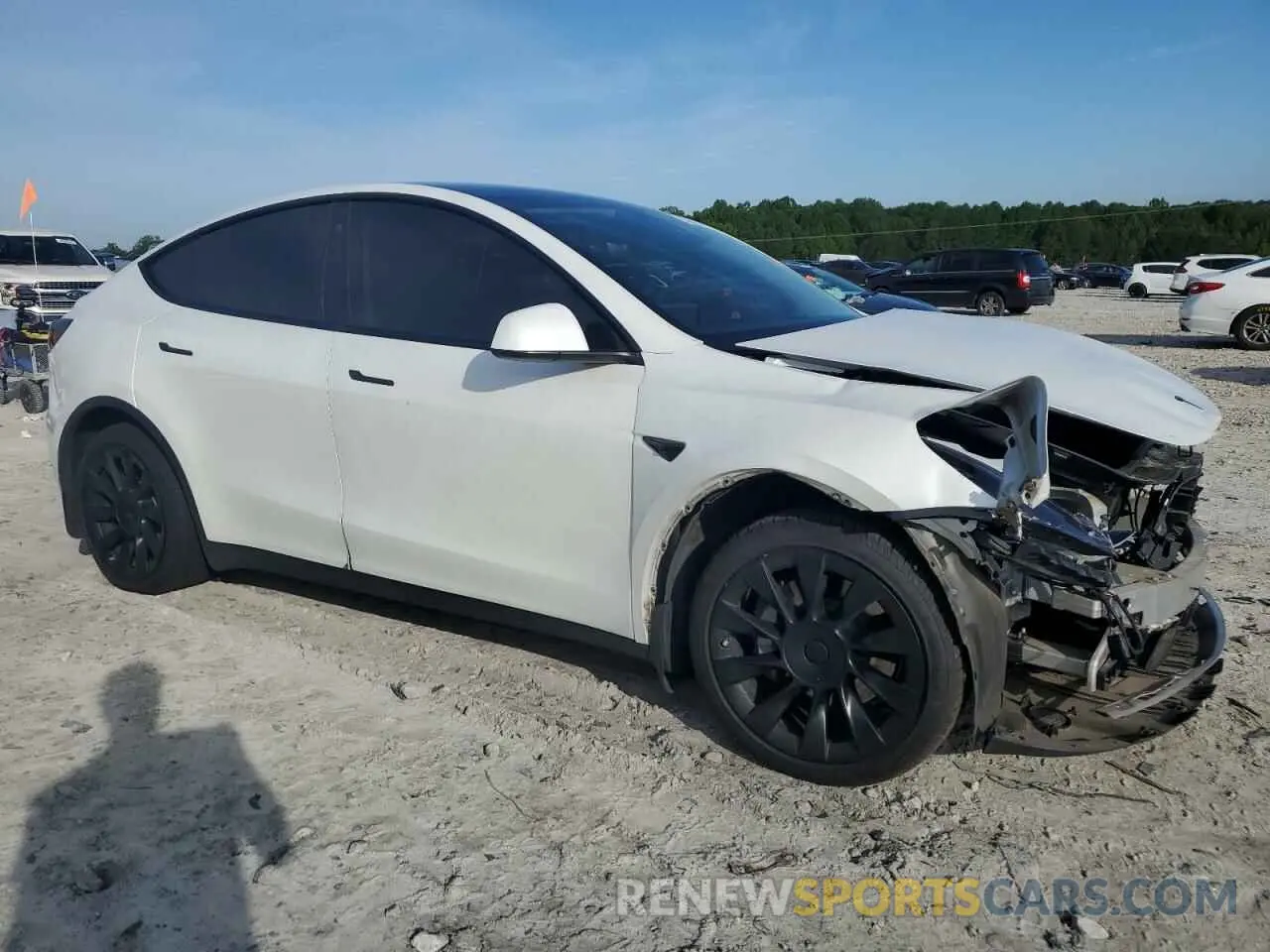 4 Photograph of a damaged car 5YJYGDEE3LF012837 TESLA MODEL Y 2020