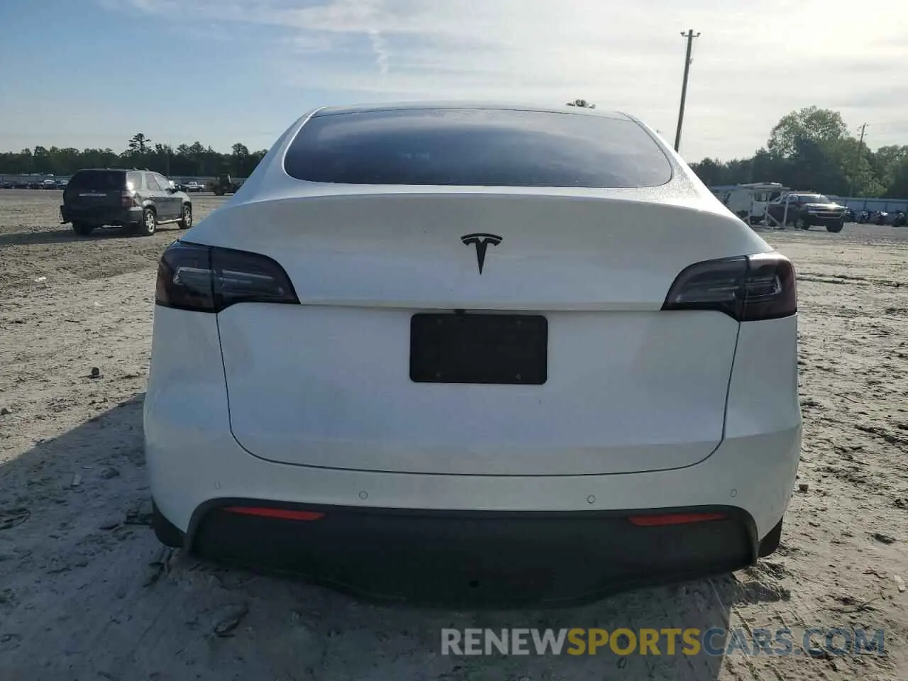 6 Photograph of a damaged car 5YJYGDEE3LF012837 TESLA MODEL Y 2020
