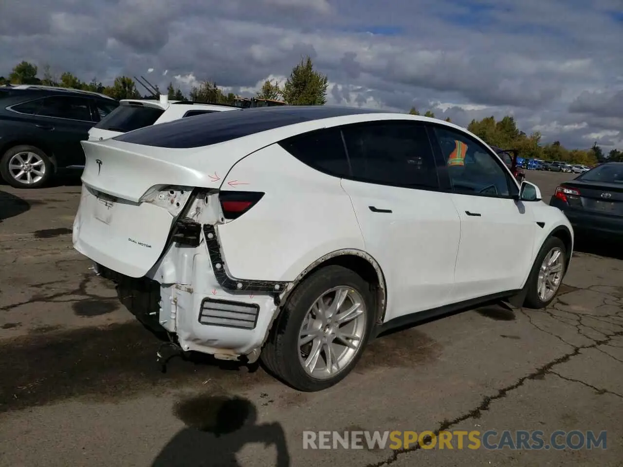 3 Фотография поврежденного автомобиля 5YJYGDEE3LF014216 TESLA MODEL Y 2020