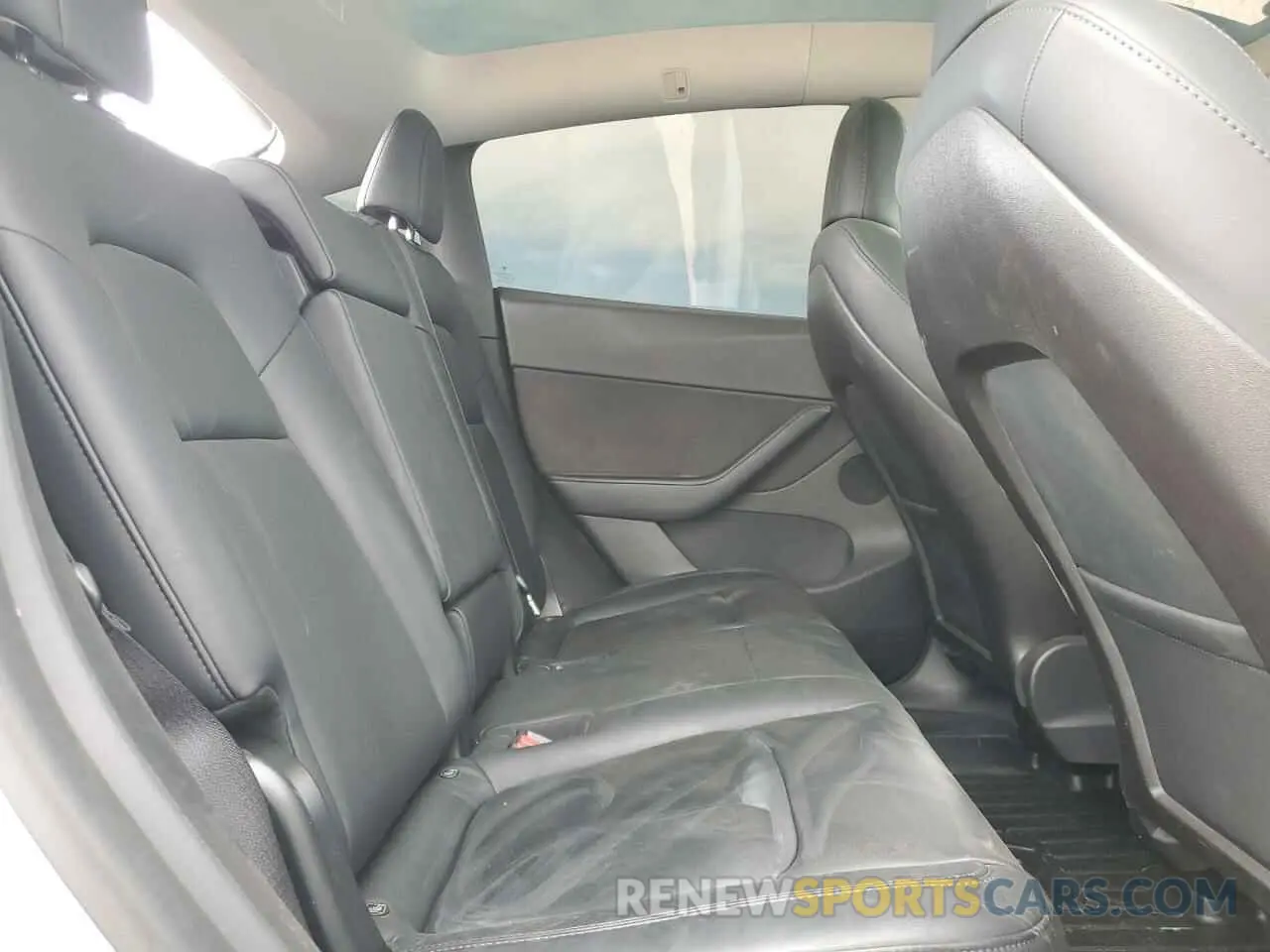 10 Photograph of a damaged car 5YJYGDEE3LF019660 TESLA MODEL Y 2020
