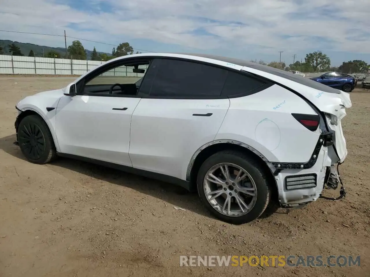 2 Photograph of a damaged car 5YJYGDEE3LF019660 TESLA MODEL Y 2020