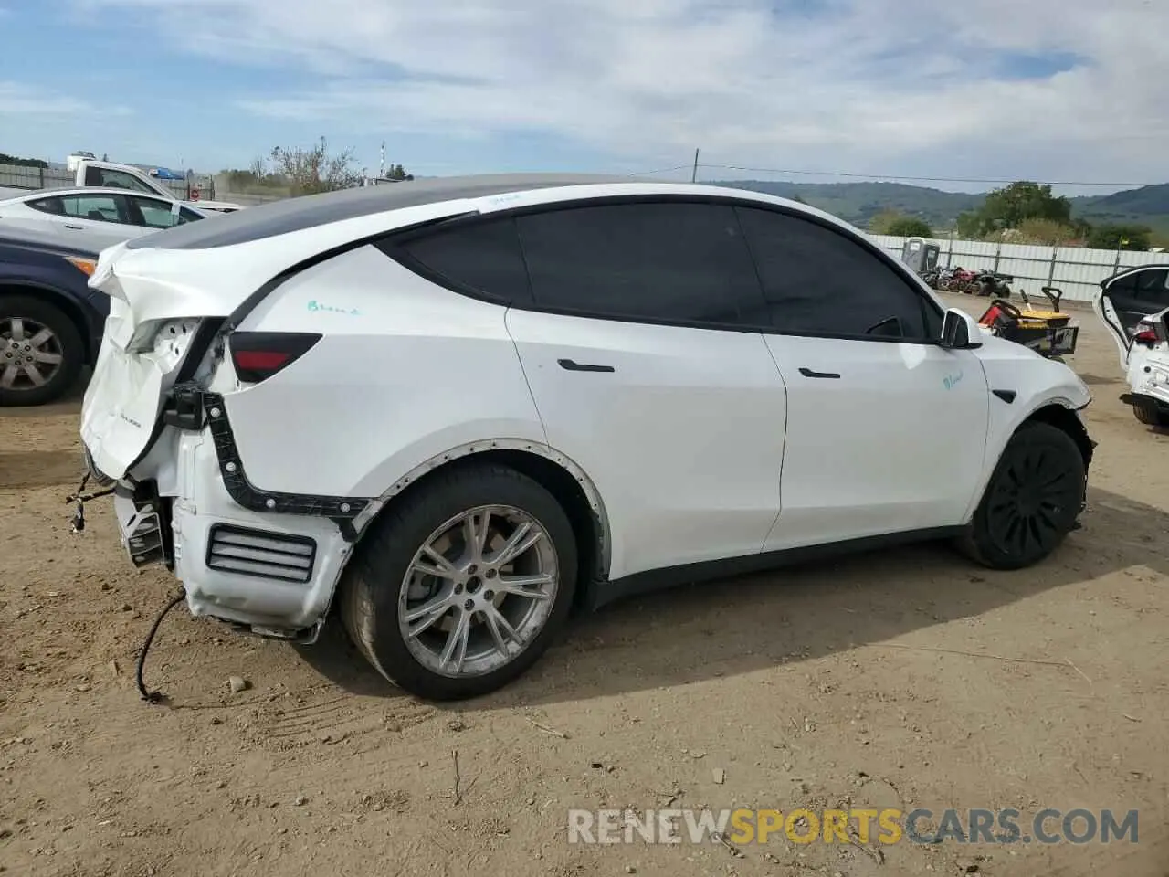 3 Photograph of a damaged car 5YJYGDEE3LF019660 TESLA MODEL Y 2020