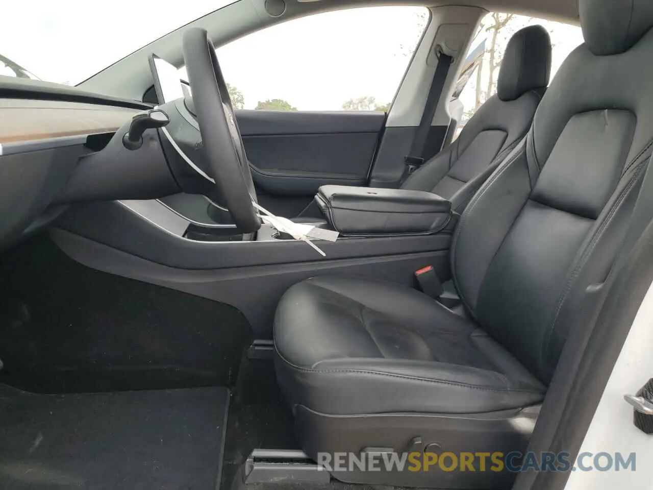 7 Photograph of a damaged car 5YJYGDEE3LF019660 TESLA MODEL Y 2020