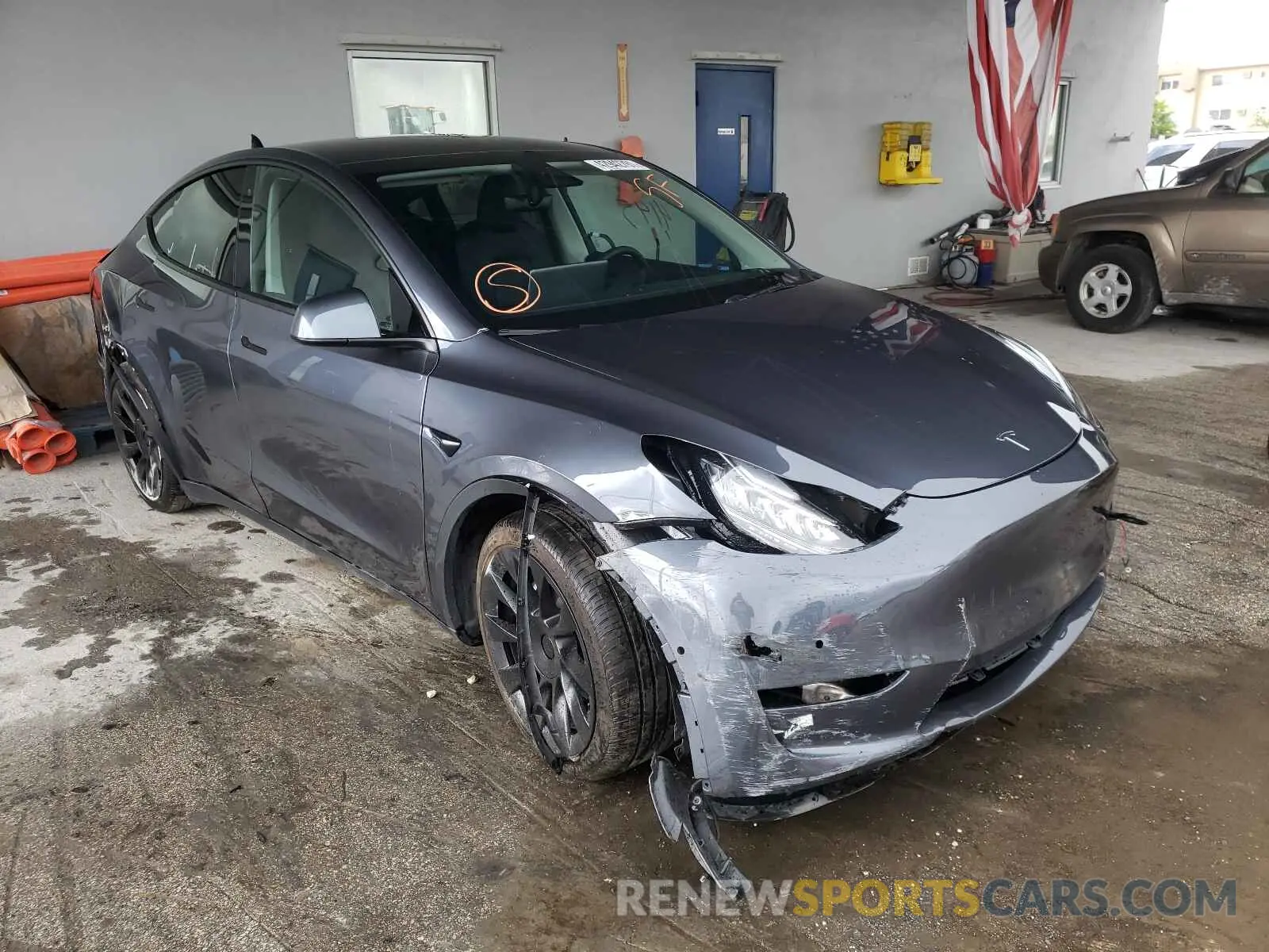1 Photograph of a damaged car 5YJYGDEE3LF037950 TESLA MODEL Y 2020